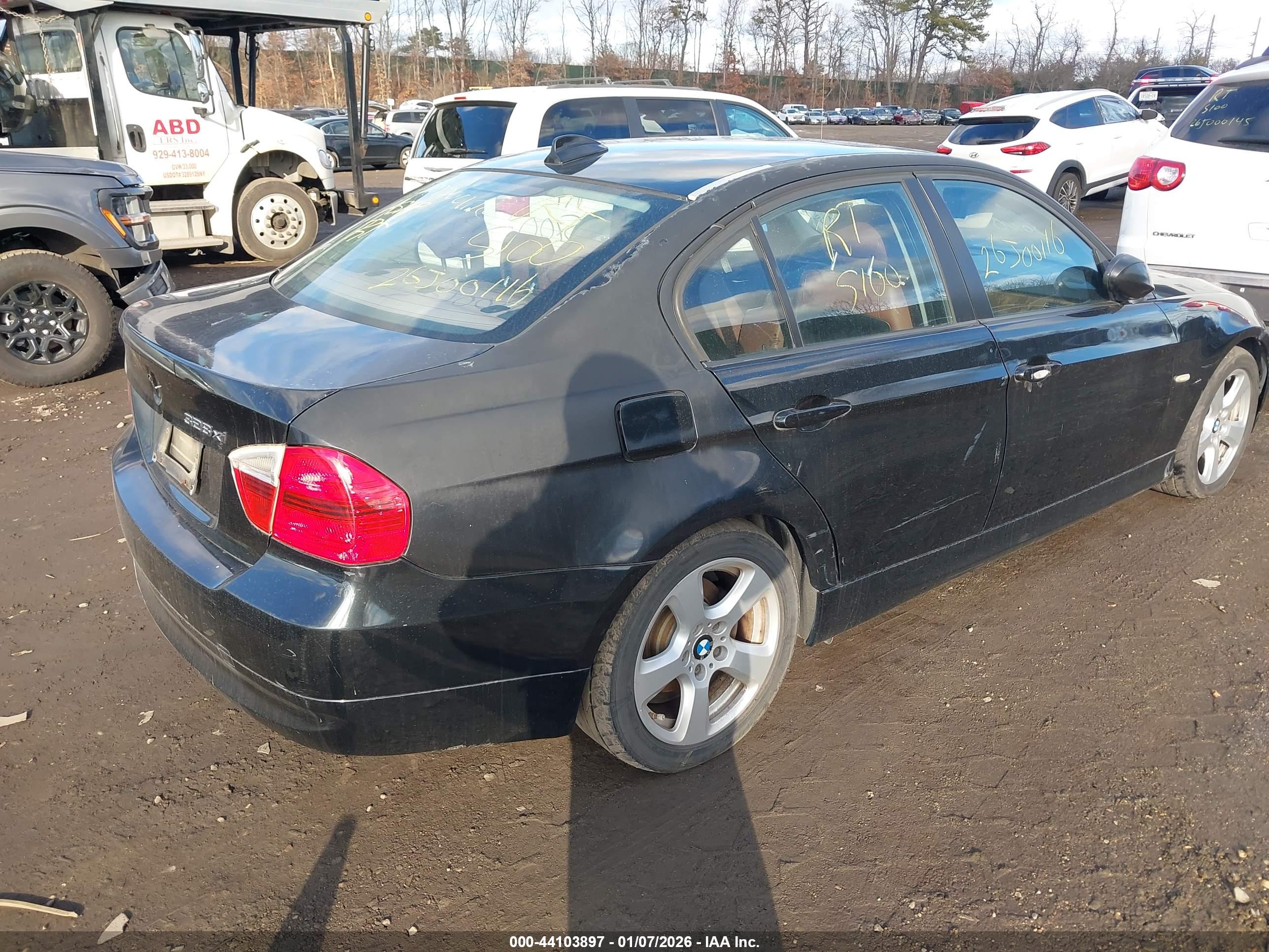 BMW 328XI image 4