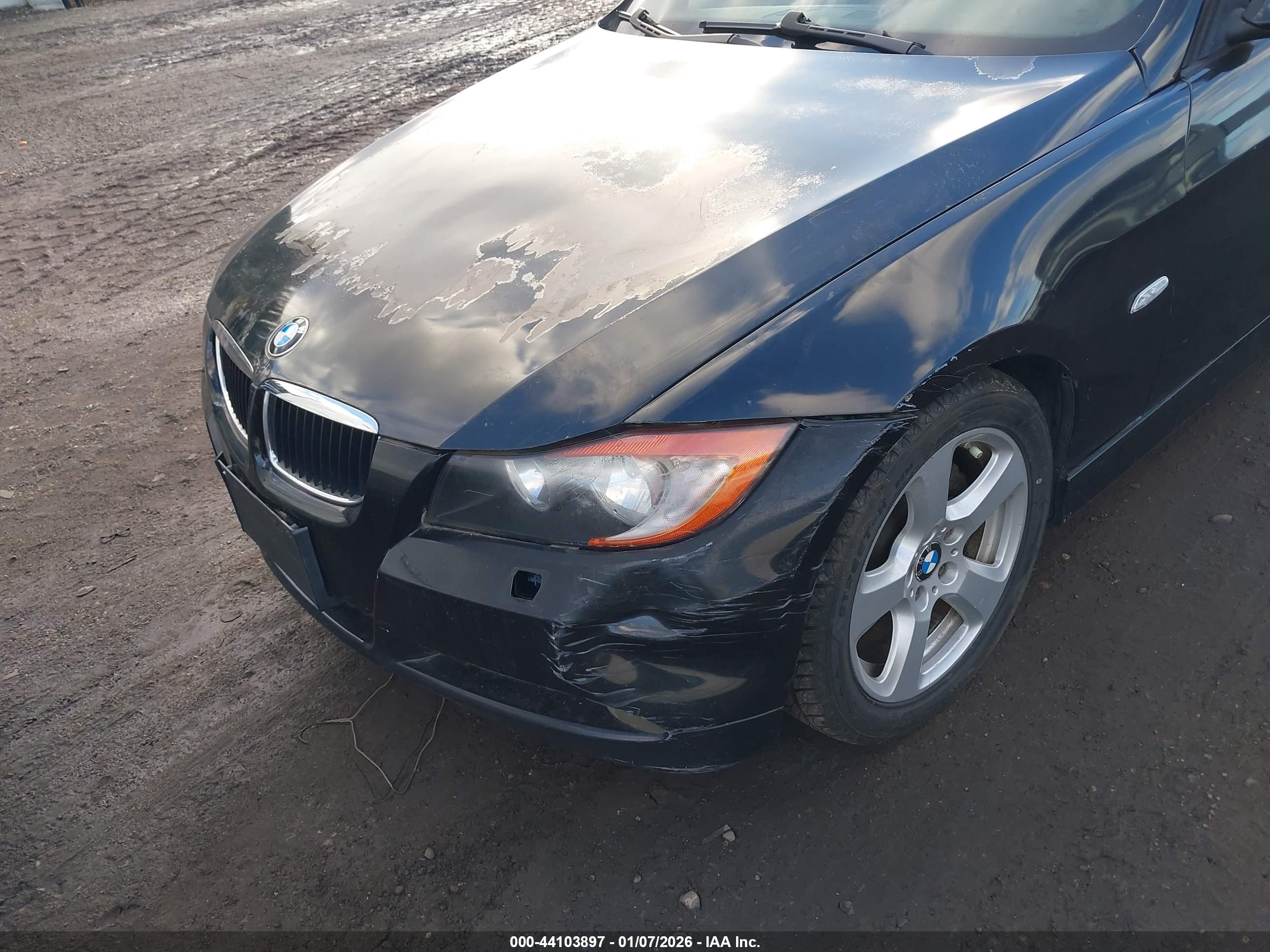 BMW 328XI image 6