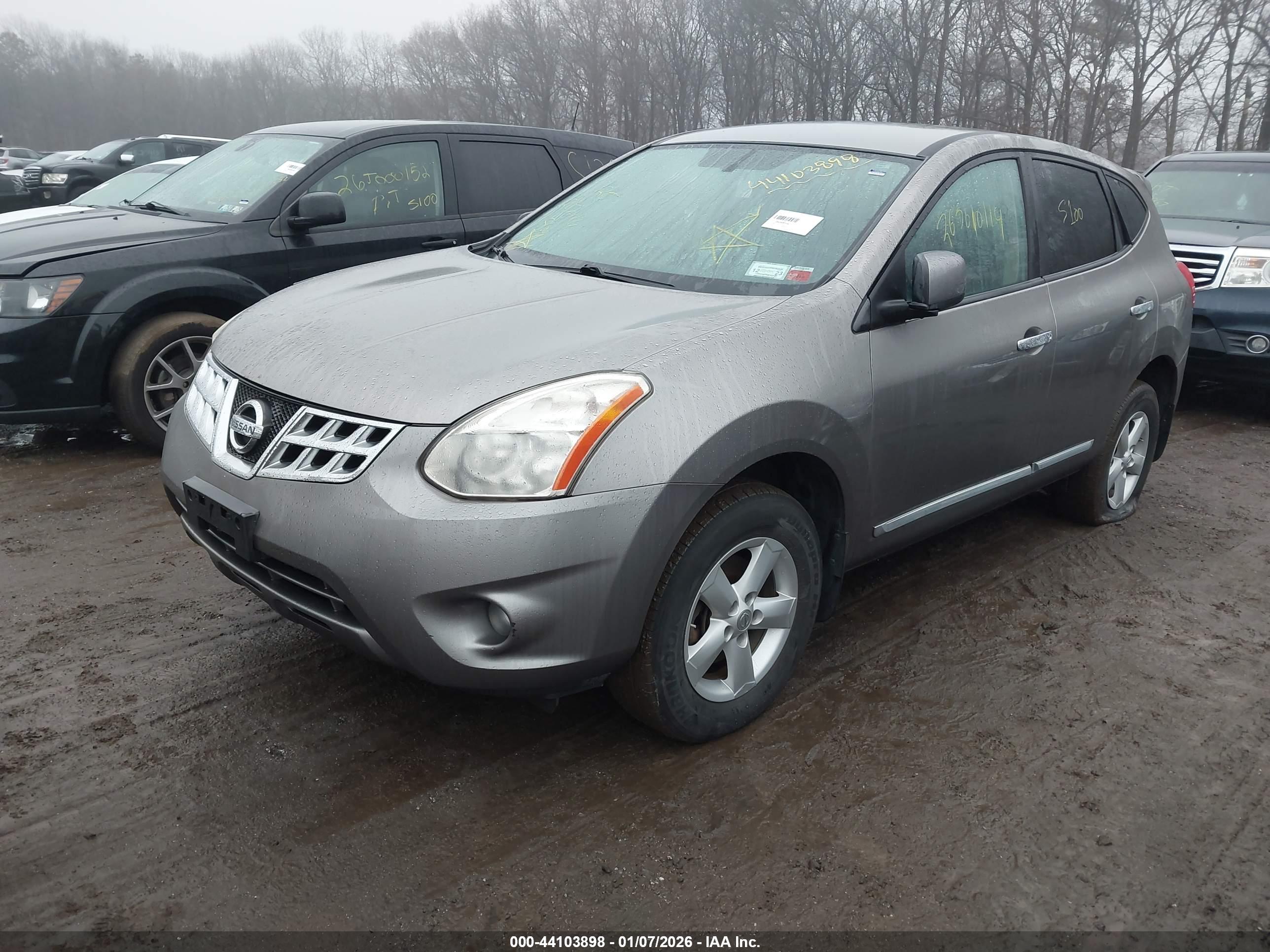 NISSAN ROGUE image 2