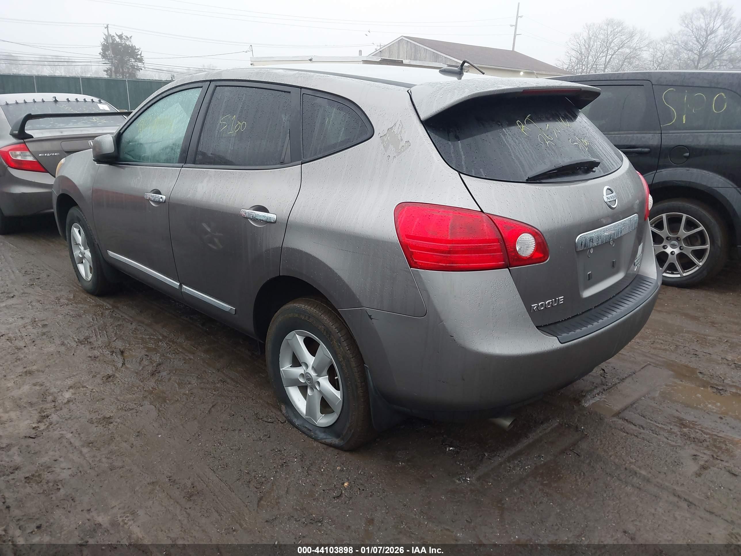 NISSAN ROGUE image 3