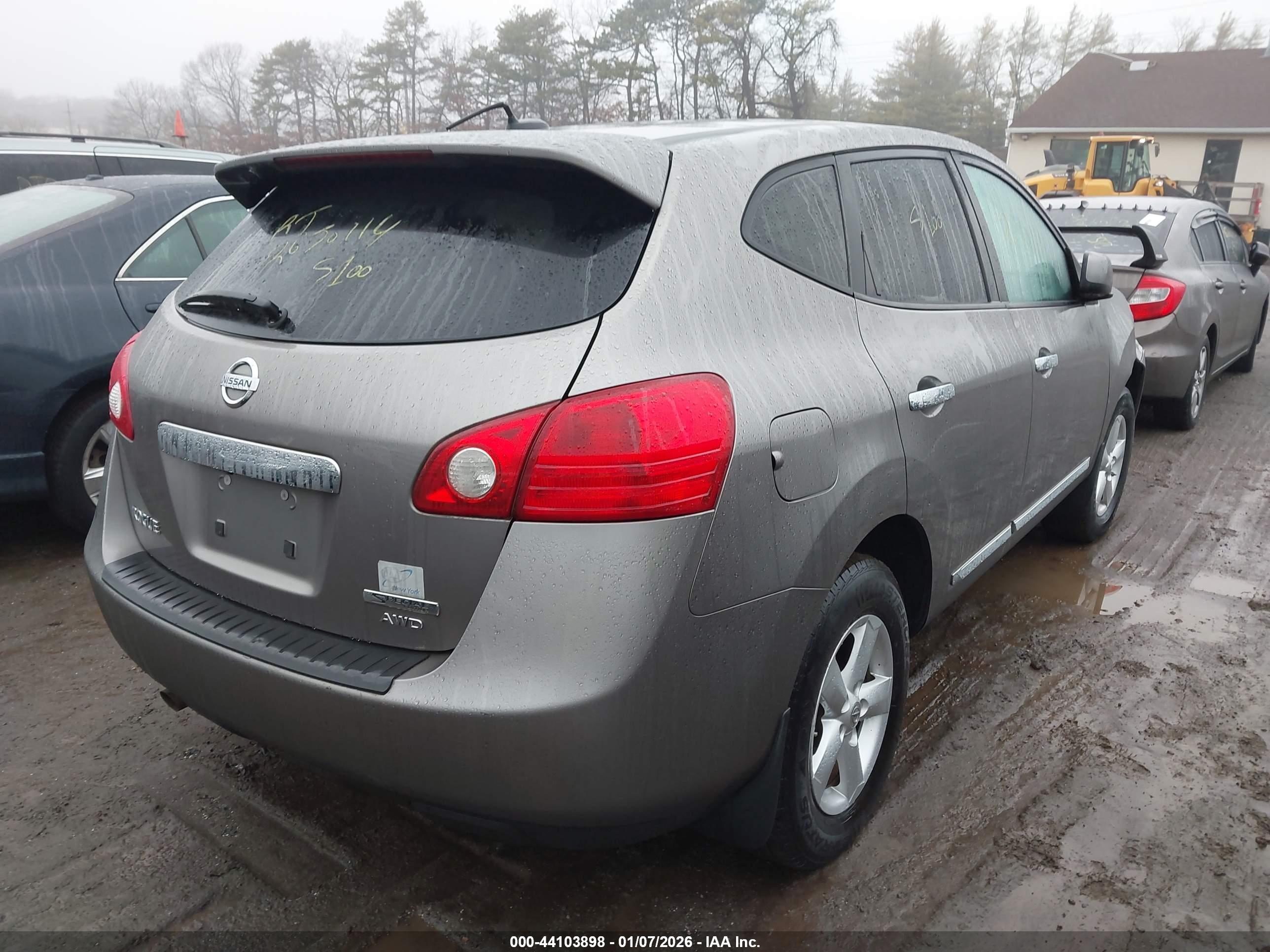 NISSAN ROGUE image 4