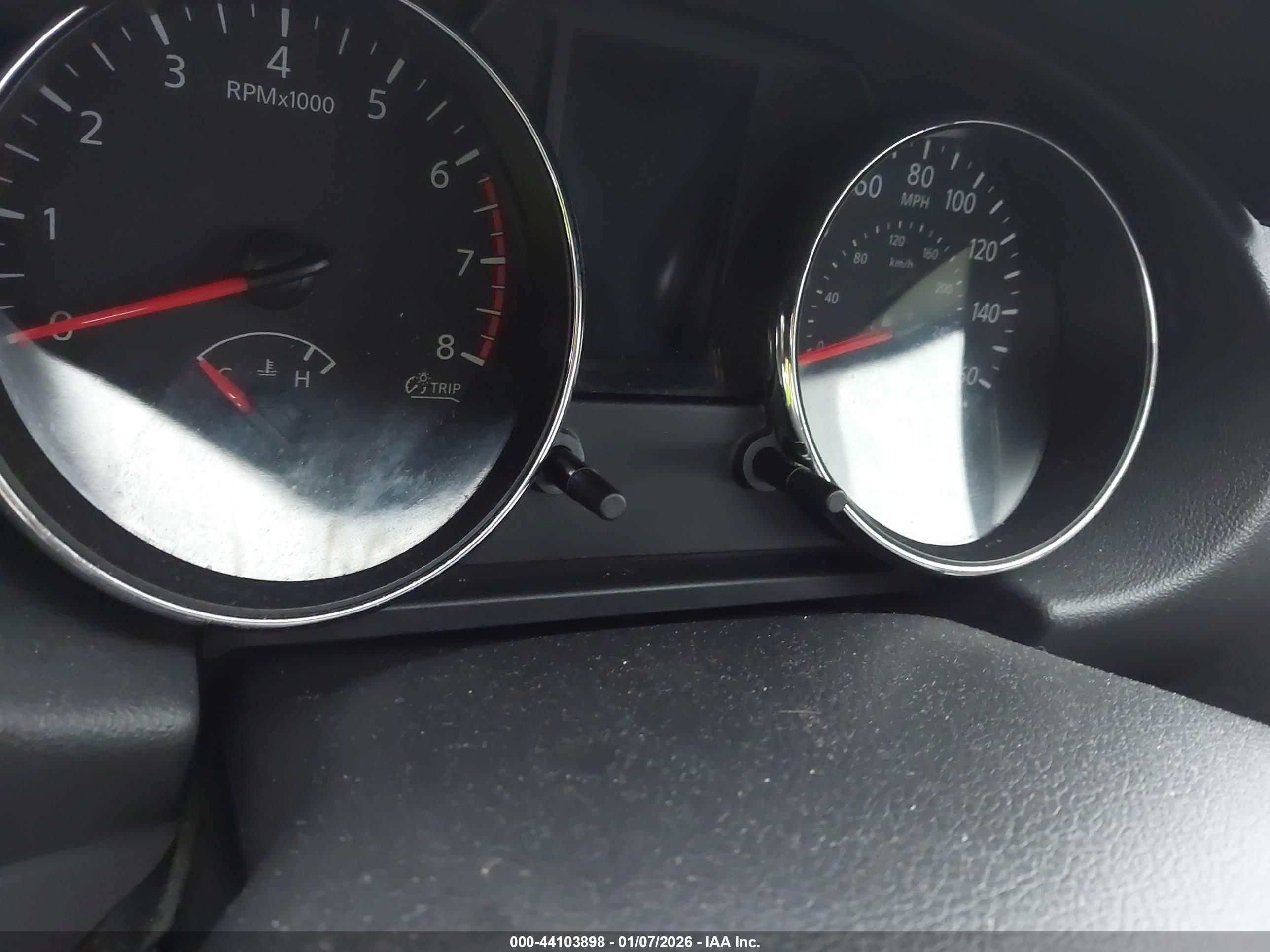 NISSAN ROGUE image 7