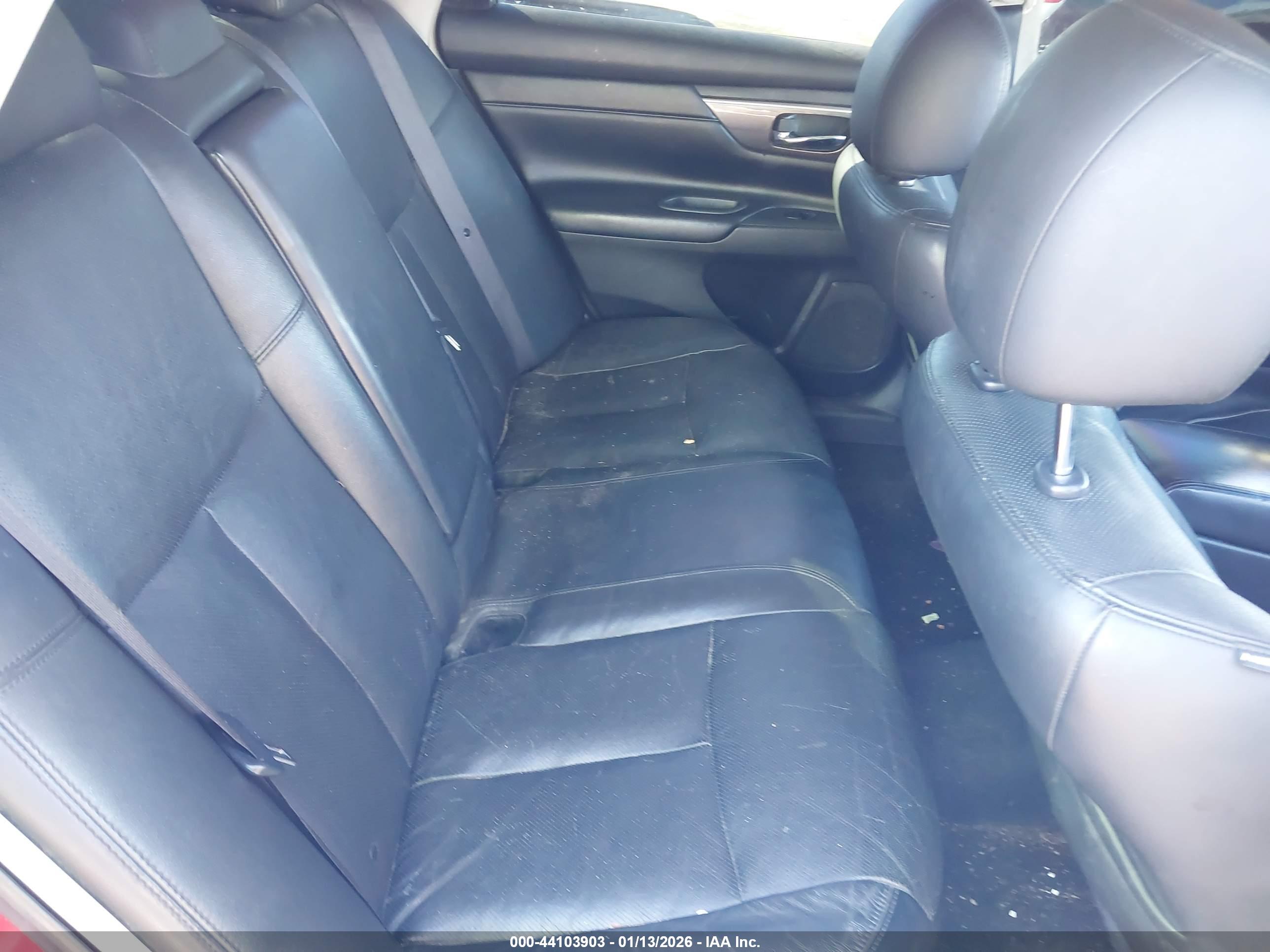 NISSAN ALTIMA image 8