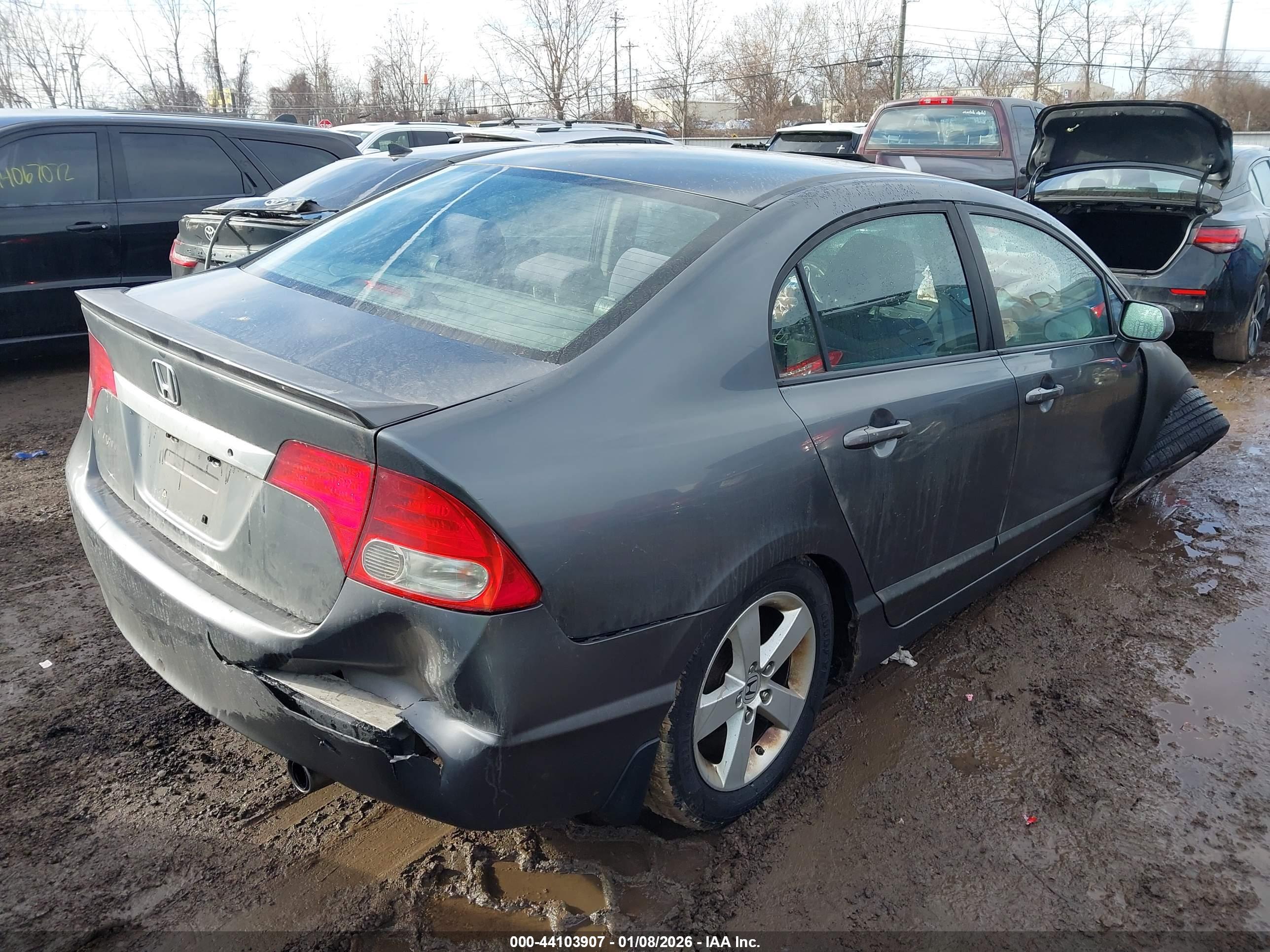 HONDA CIVIC image 4