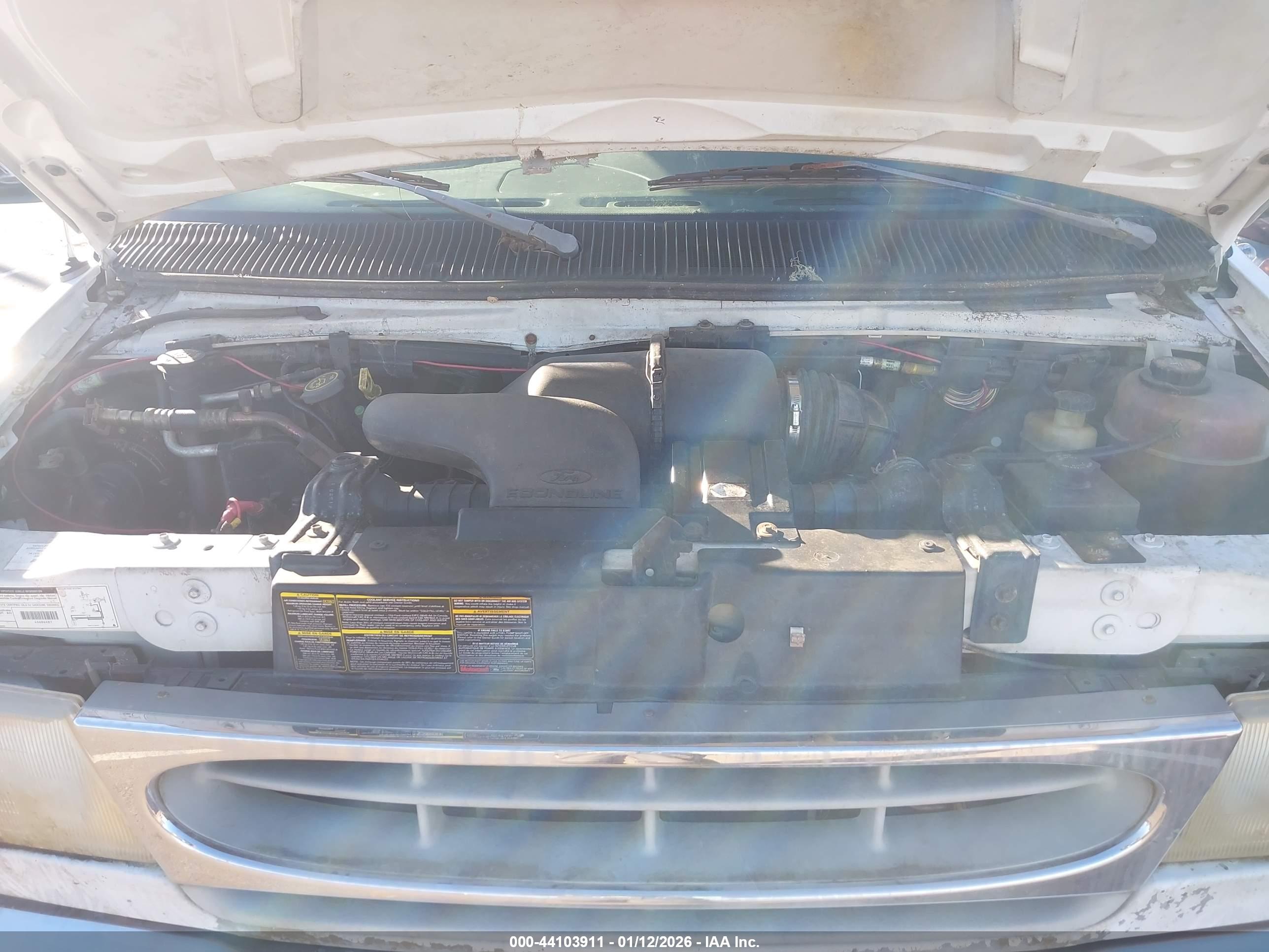 FORD E-150 image 10