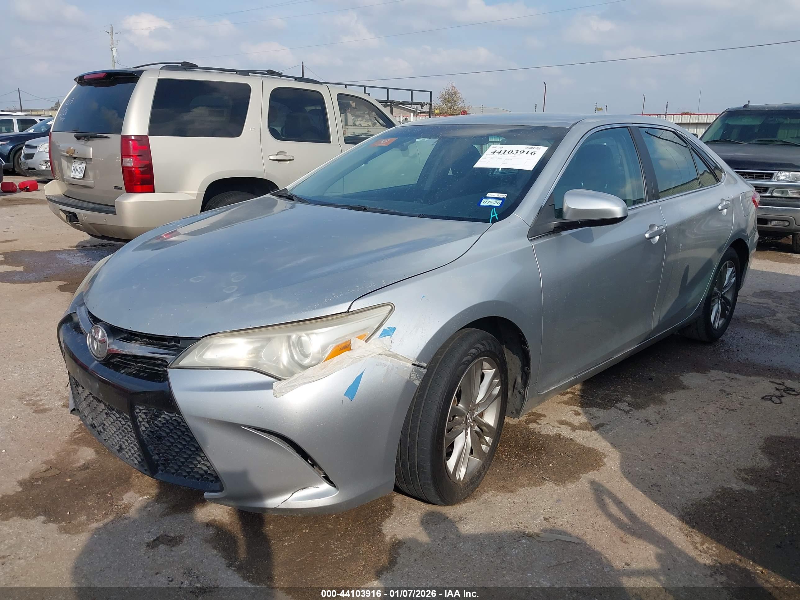 TOYOTA CAMRY image 2