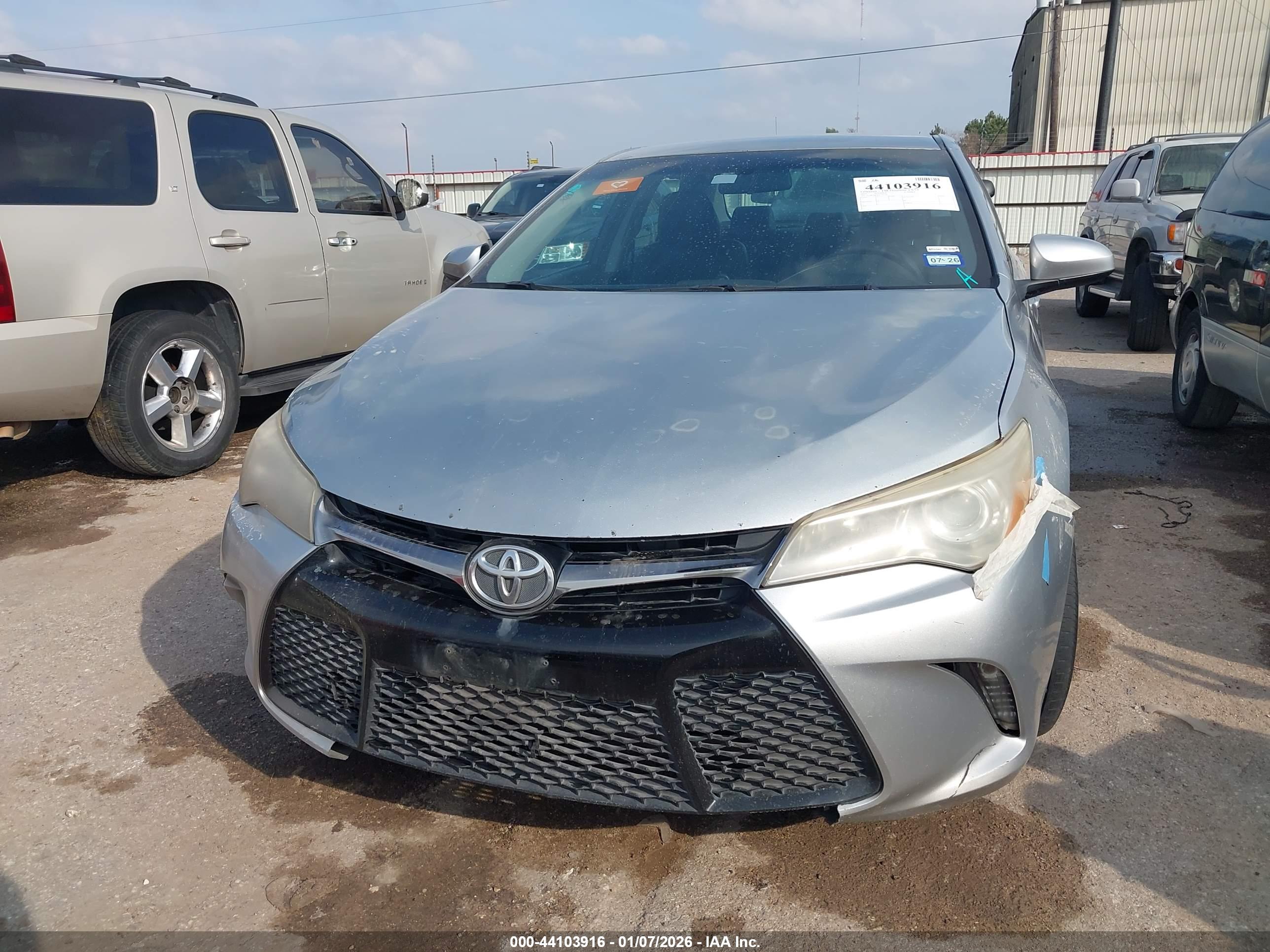 TOYOTA CAMRY image 6