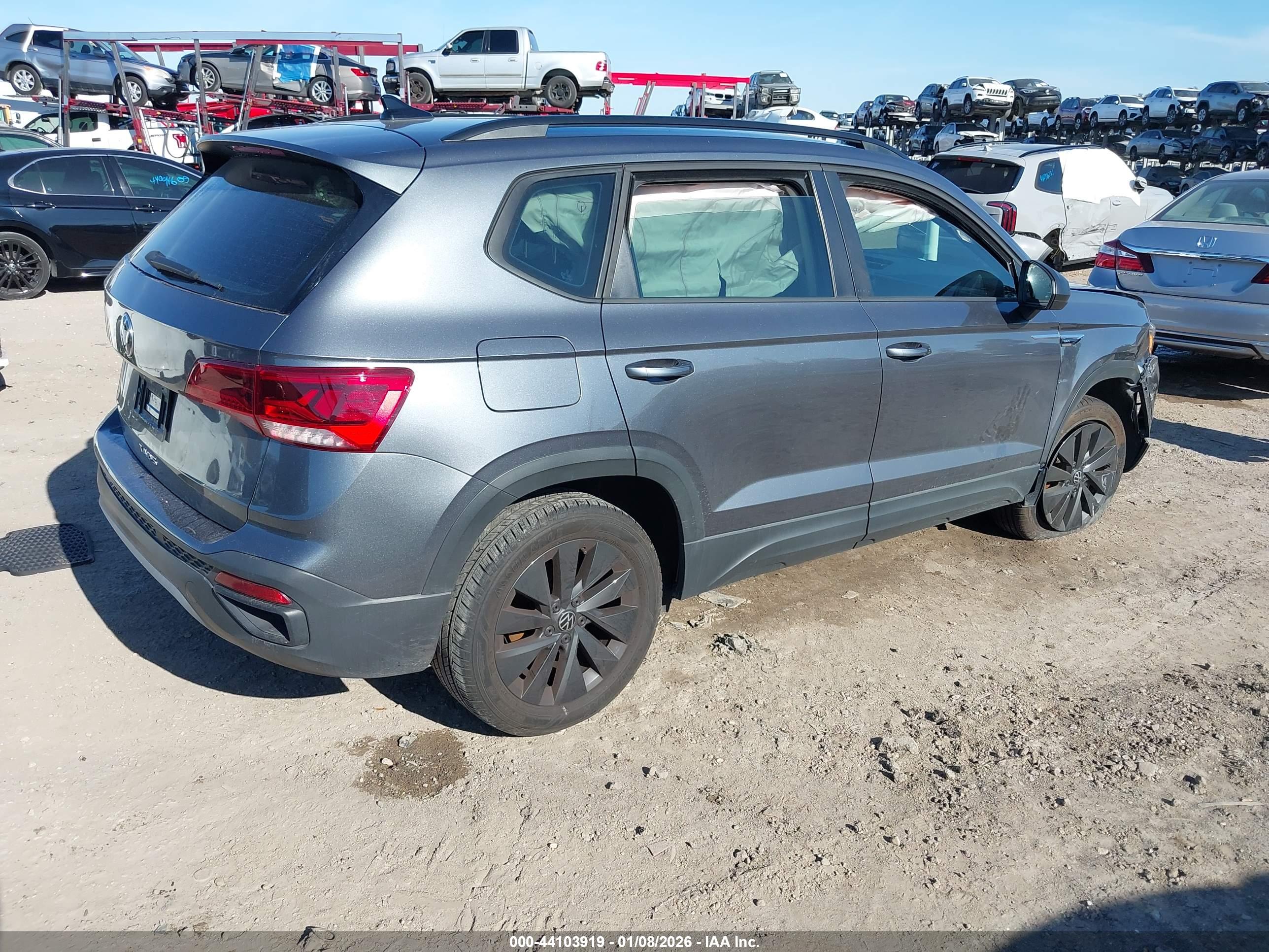 VOLKSWAGEN TAOS image 4
