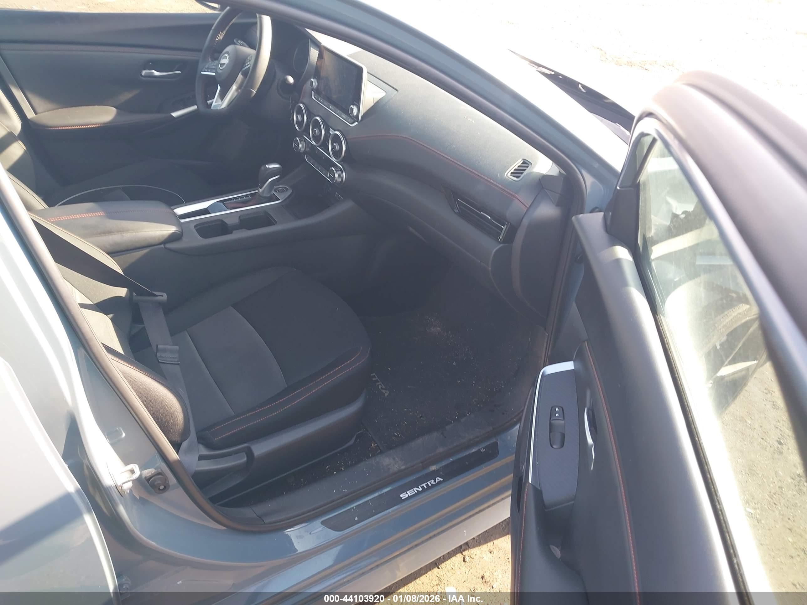 NISSAN SENTRA image 5