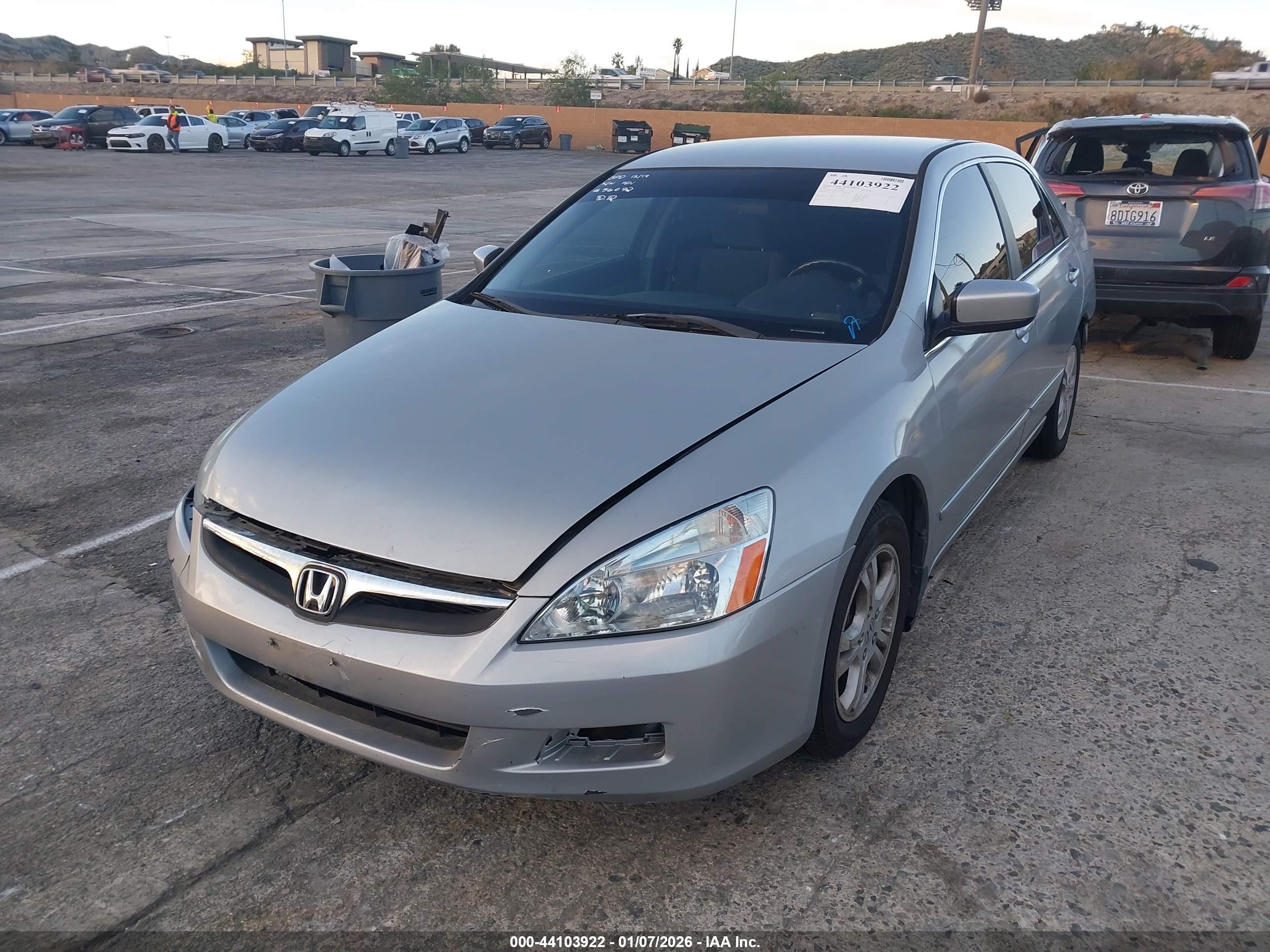 HONDA ACCORD image 2