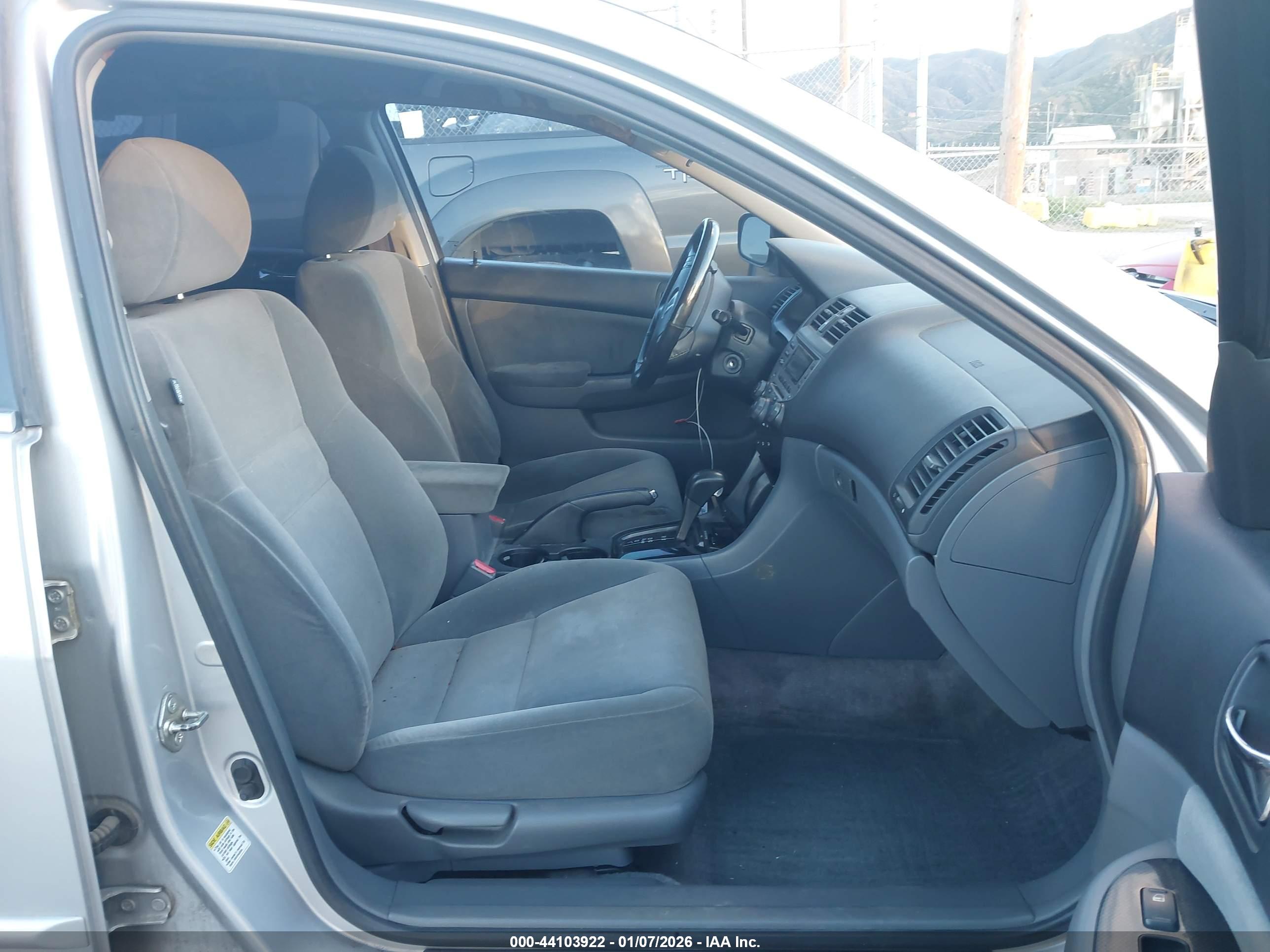 HONDA ACCORD image 5