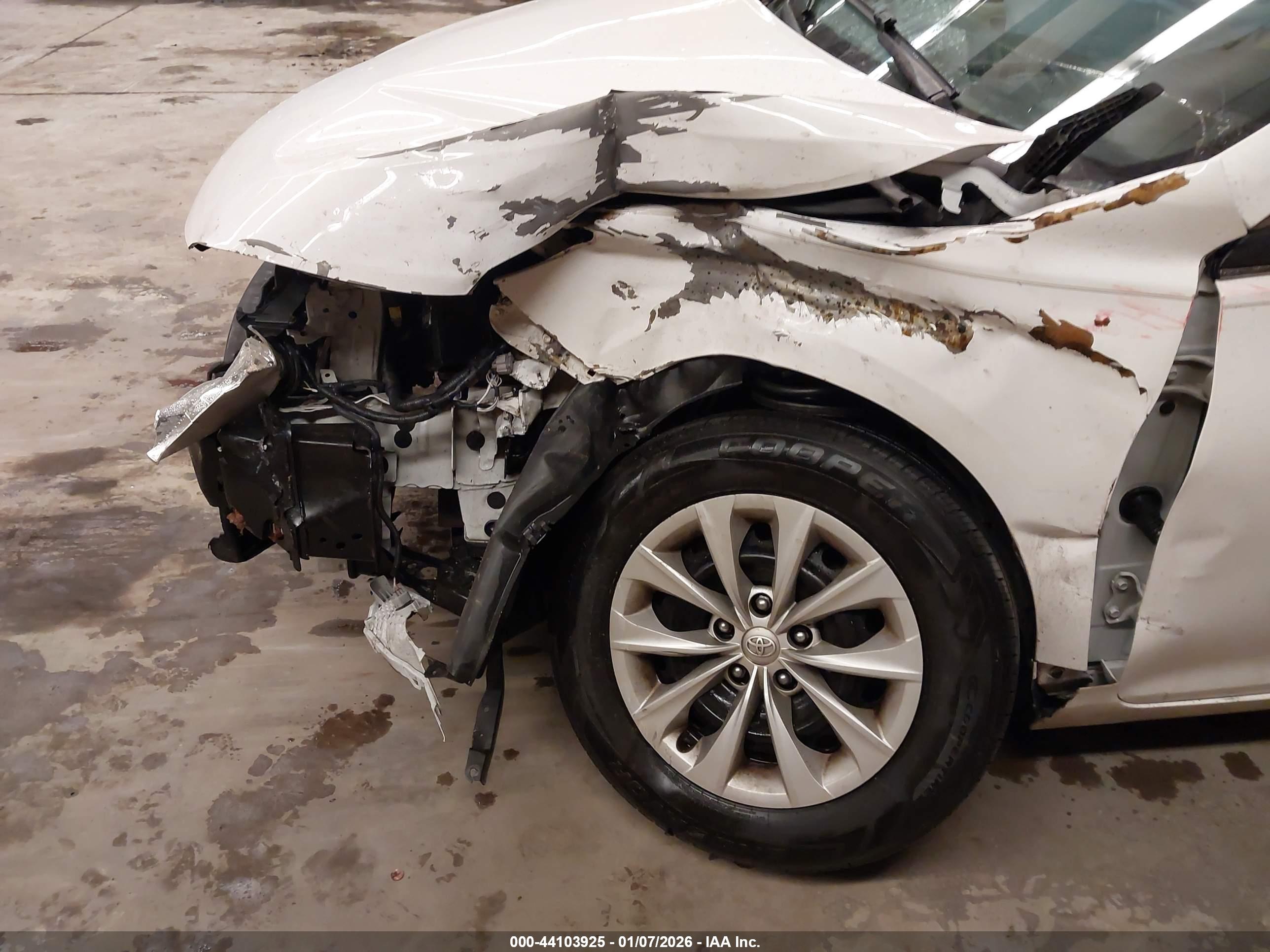 TOYOTA CAMRY image 6