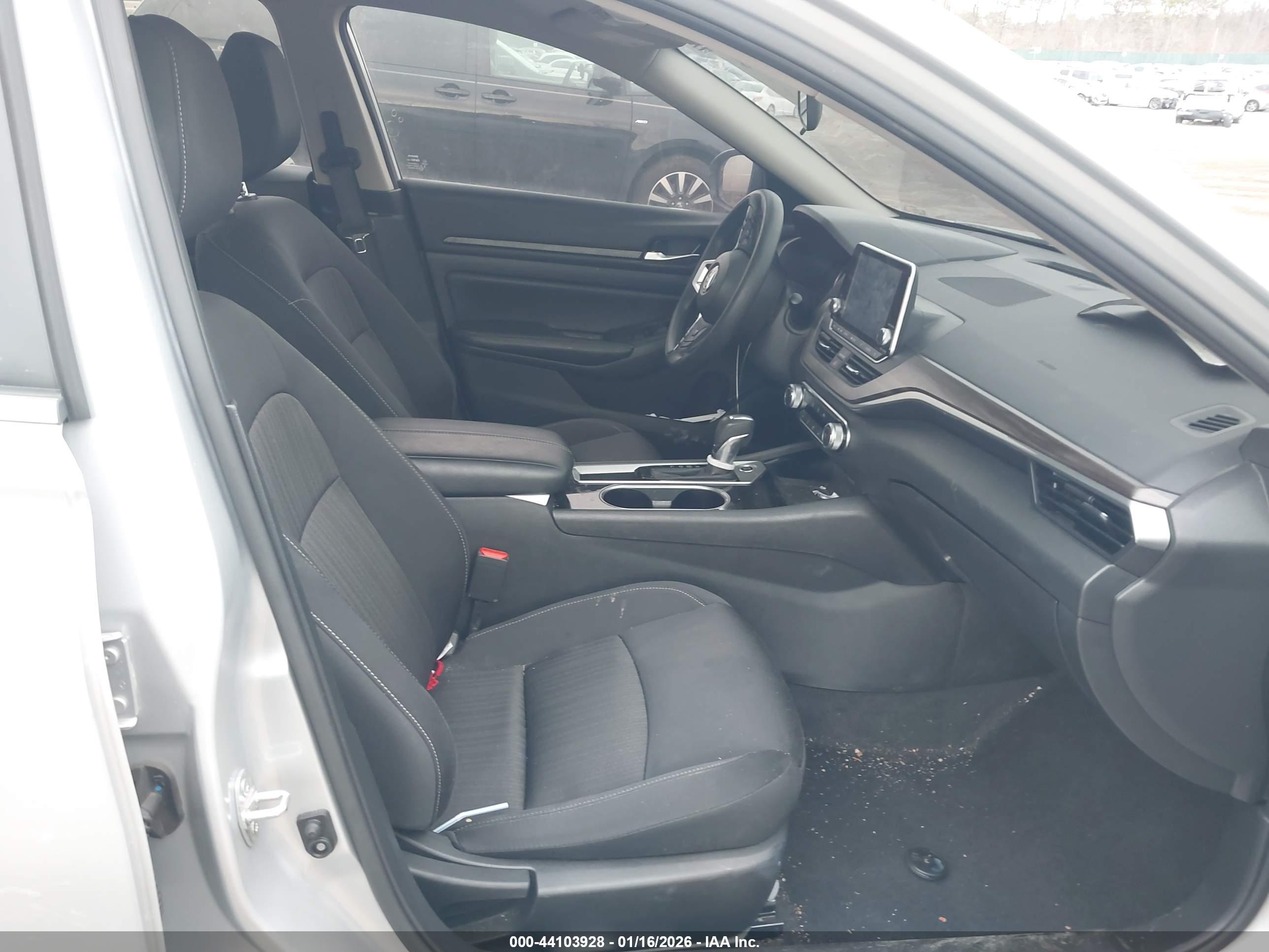NISSAN ALTIMA image 5