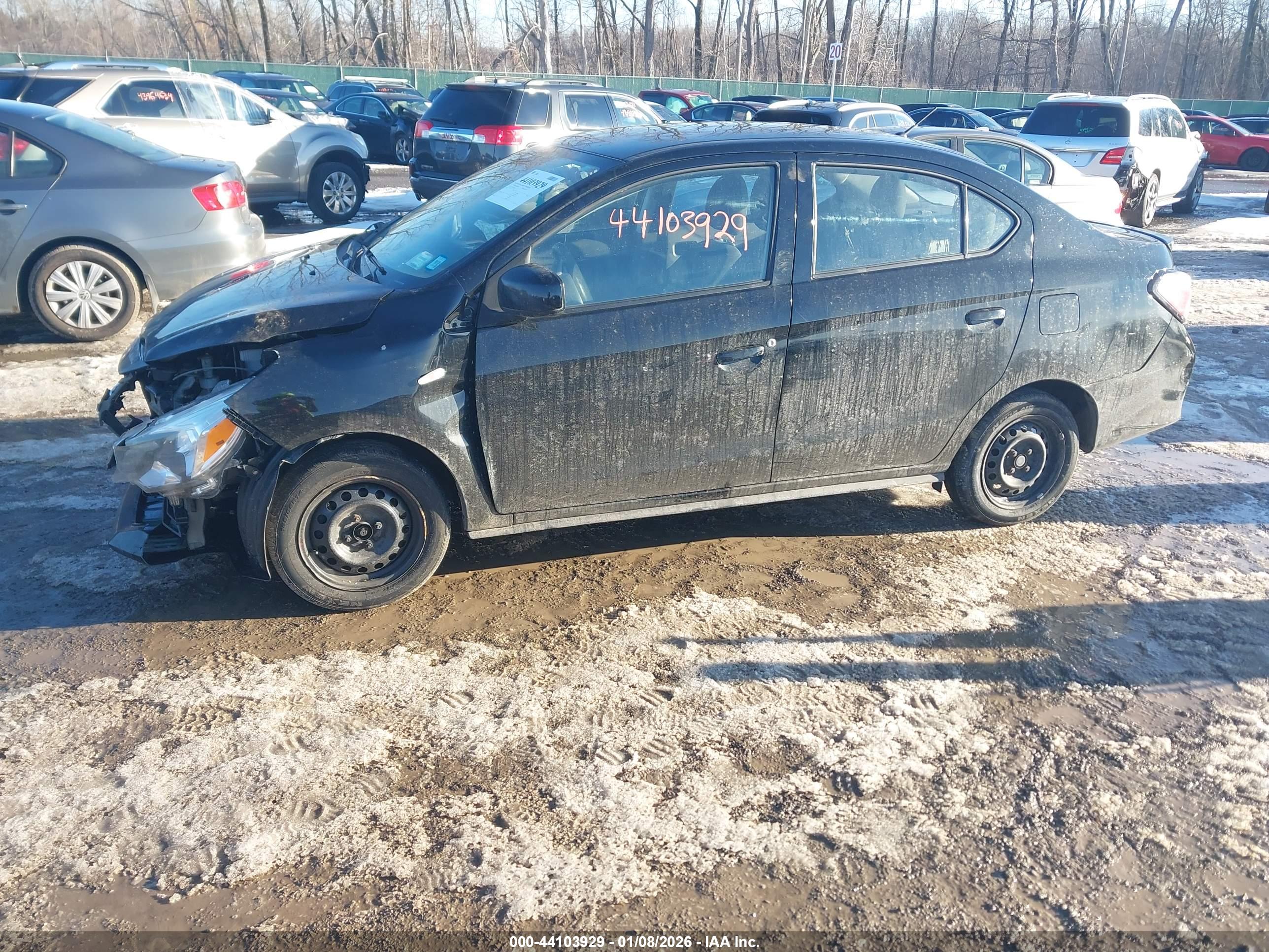 MITSUBISHI MIRAGE image 2