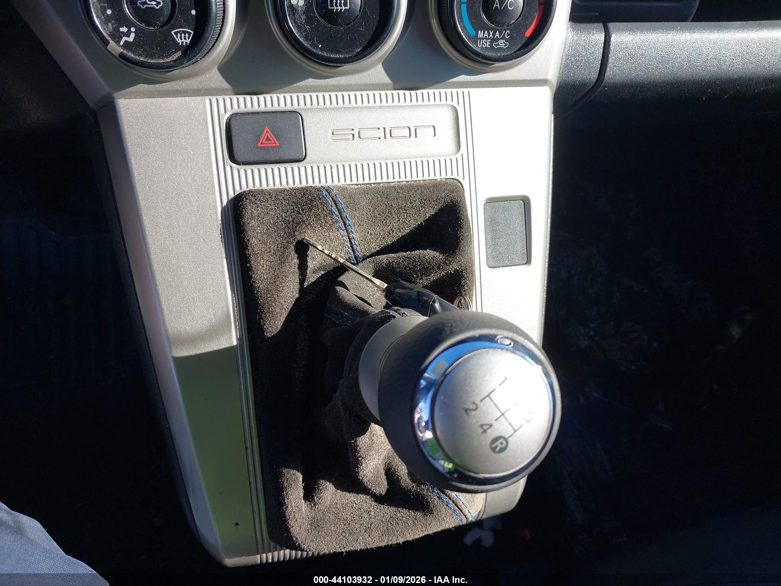 SCION XB image 11