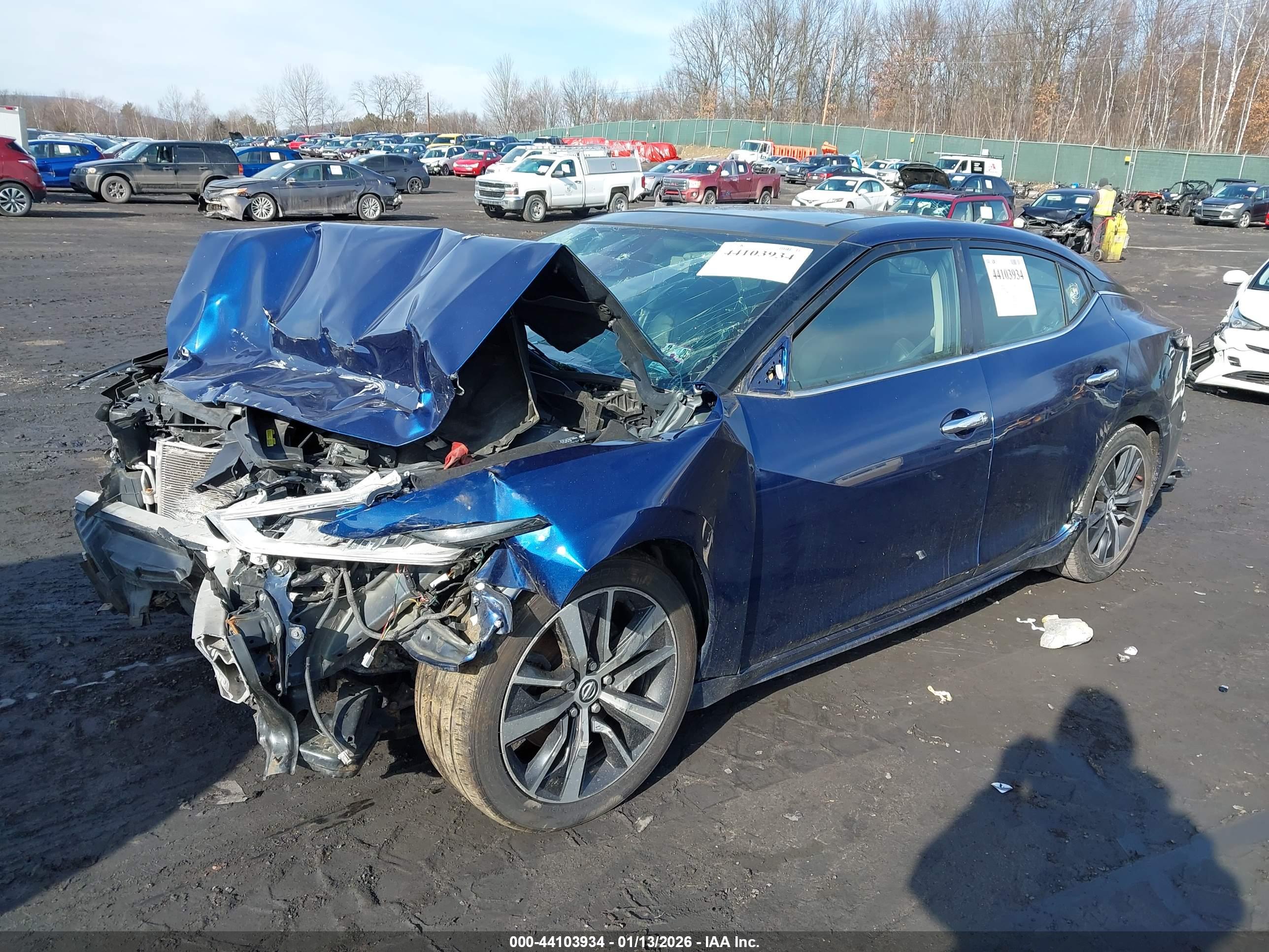 NISSAN MAXIMA image 2