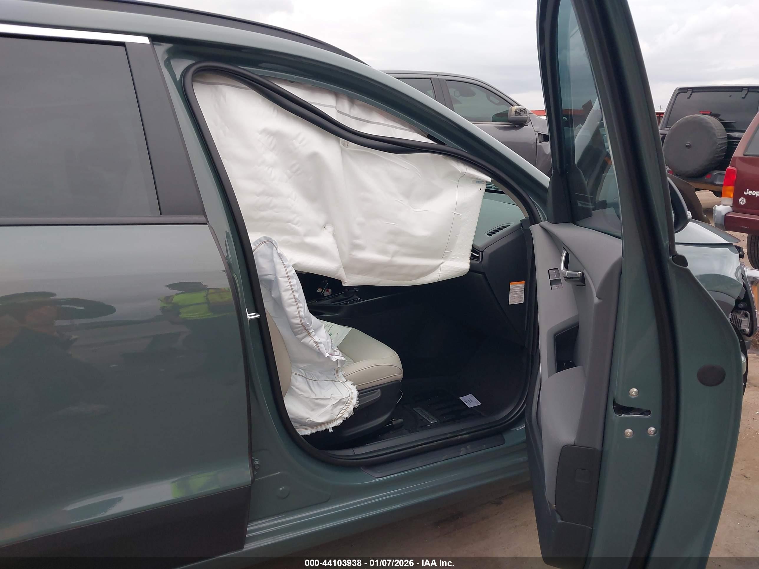 KIA NIRO image 5