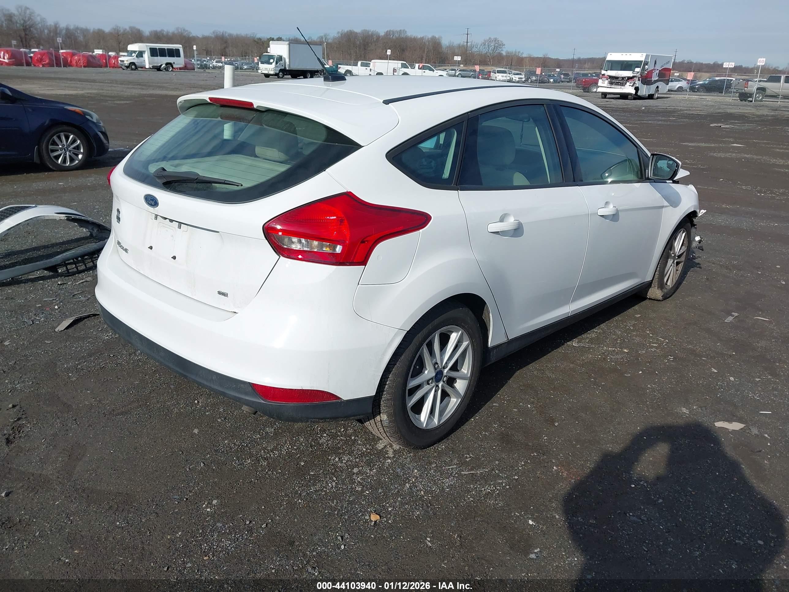 FORD FOCUS image 4