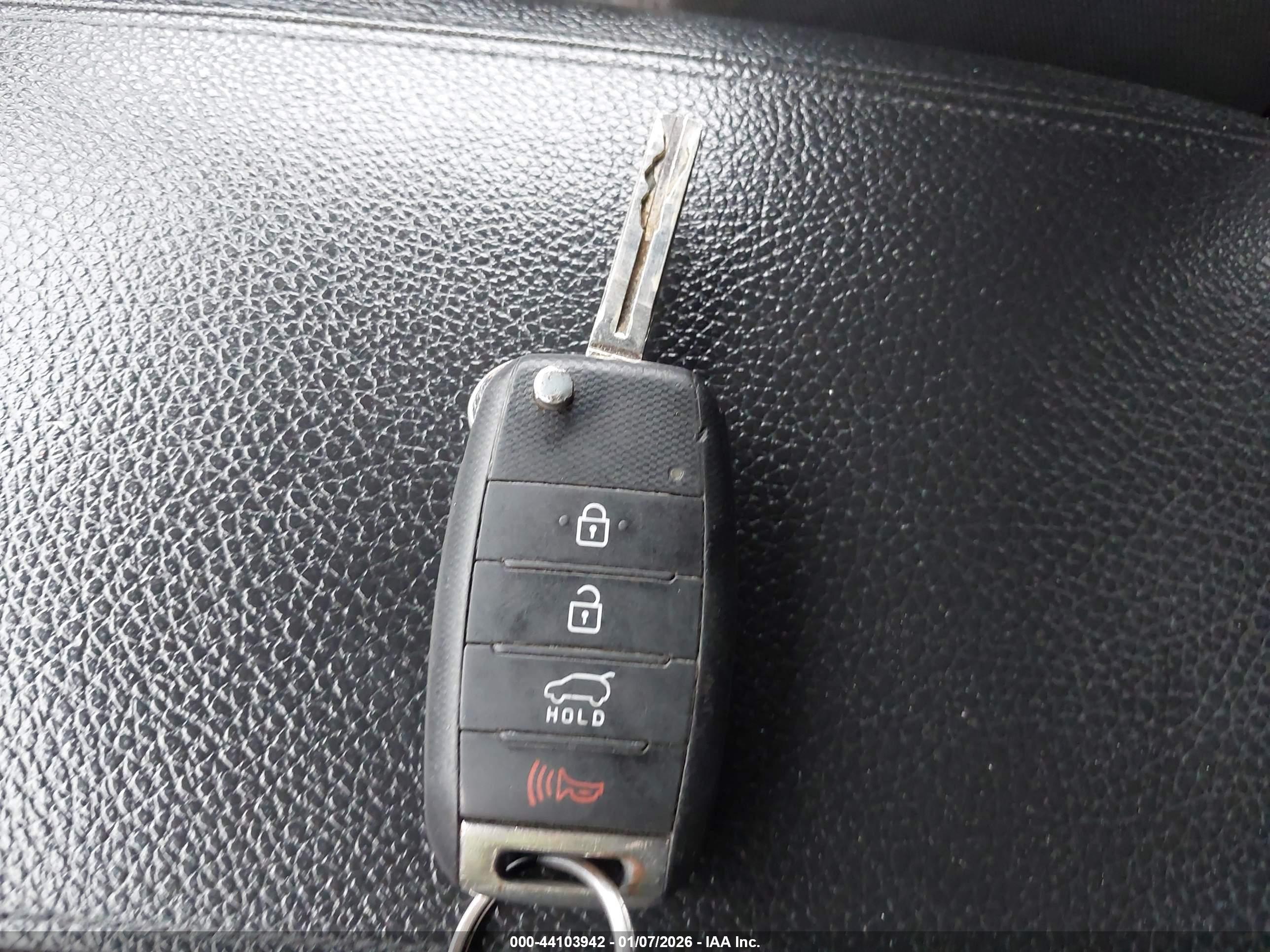 KIA SORENTO image 11