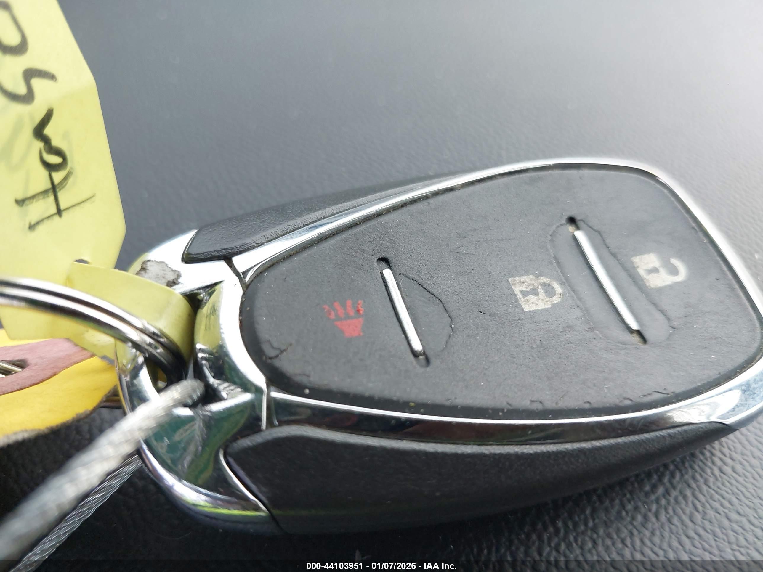 CHEVROLET EQUINOX image 11