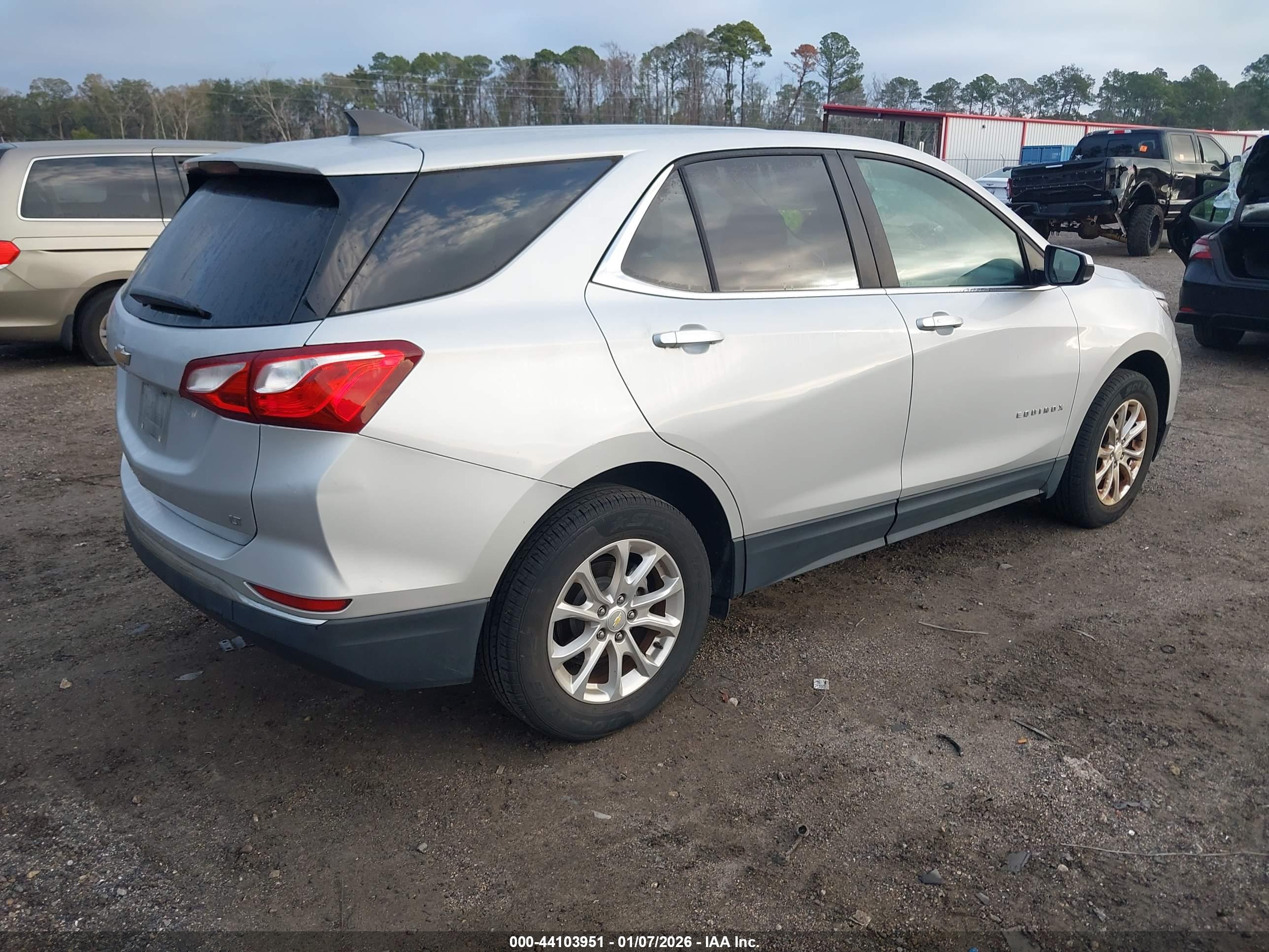 CHEVROLET EQUINOX image 4