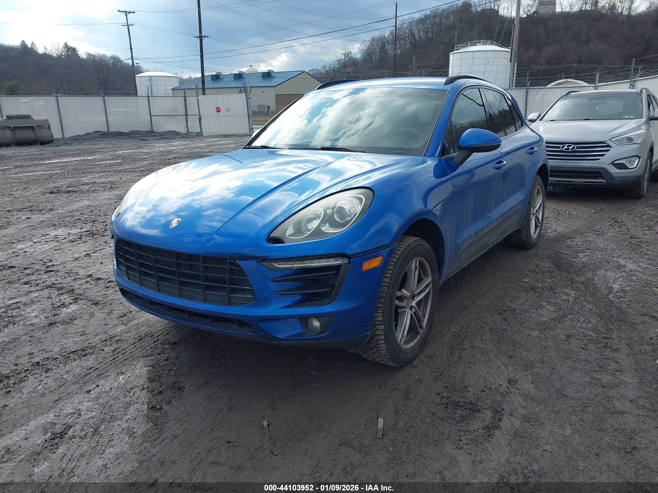 PORSCHE MACAN image 2