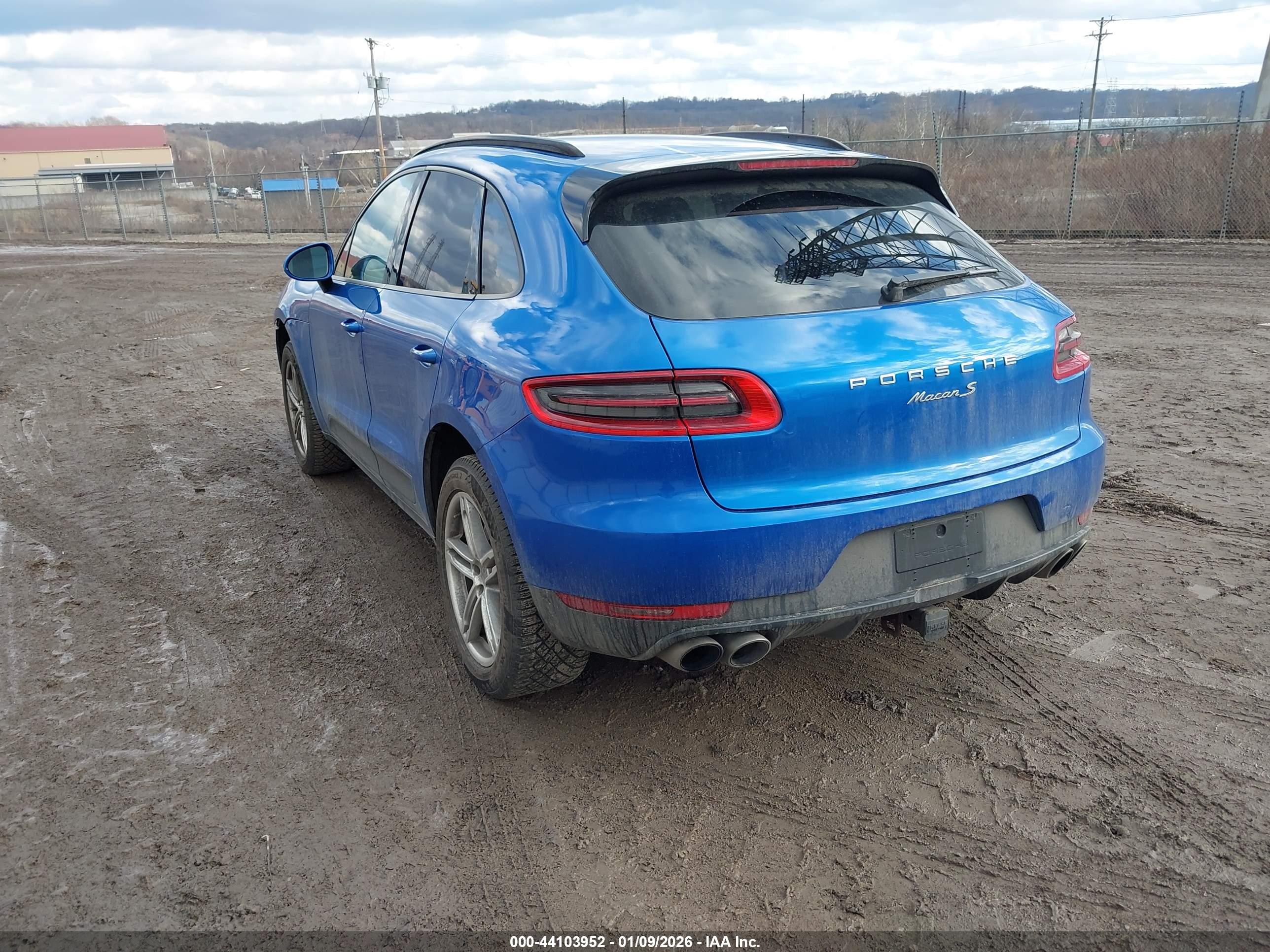 PORSCHE MACAN image 3