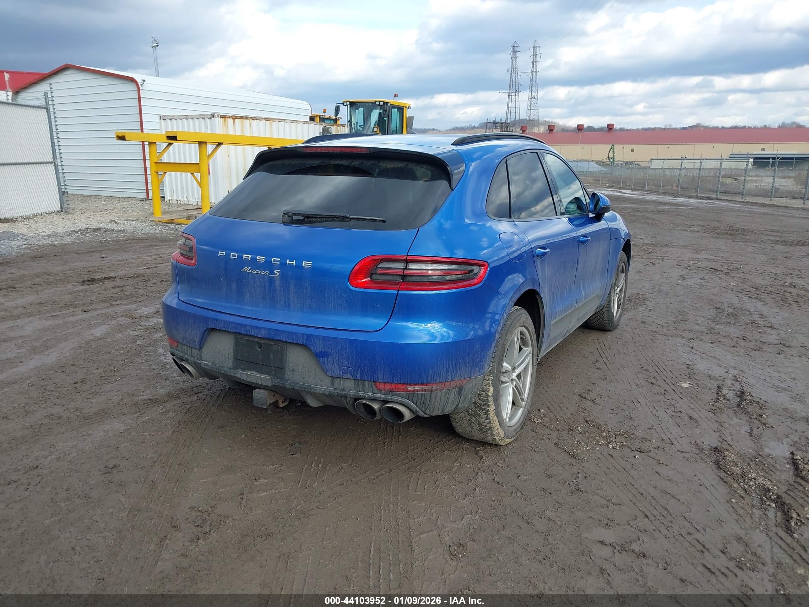 PORSCHE MACAN image 4