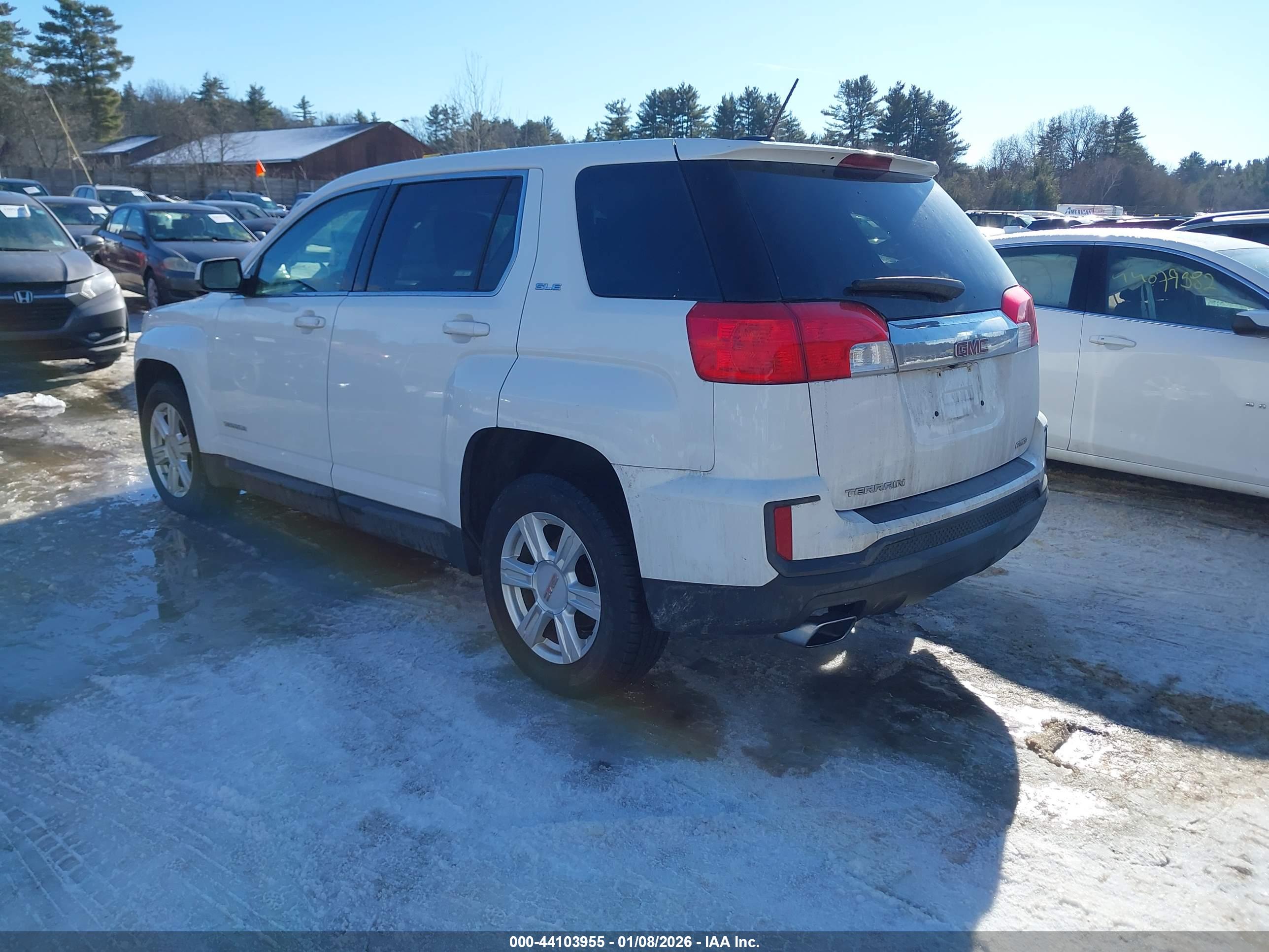 GMC TERRAIN image 3