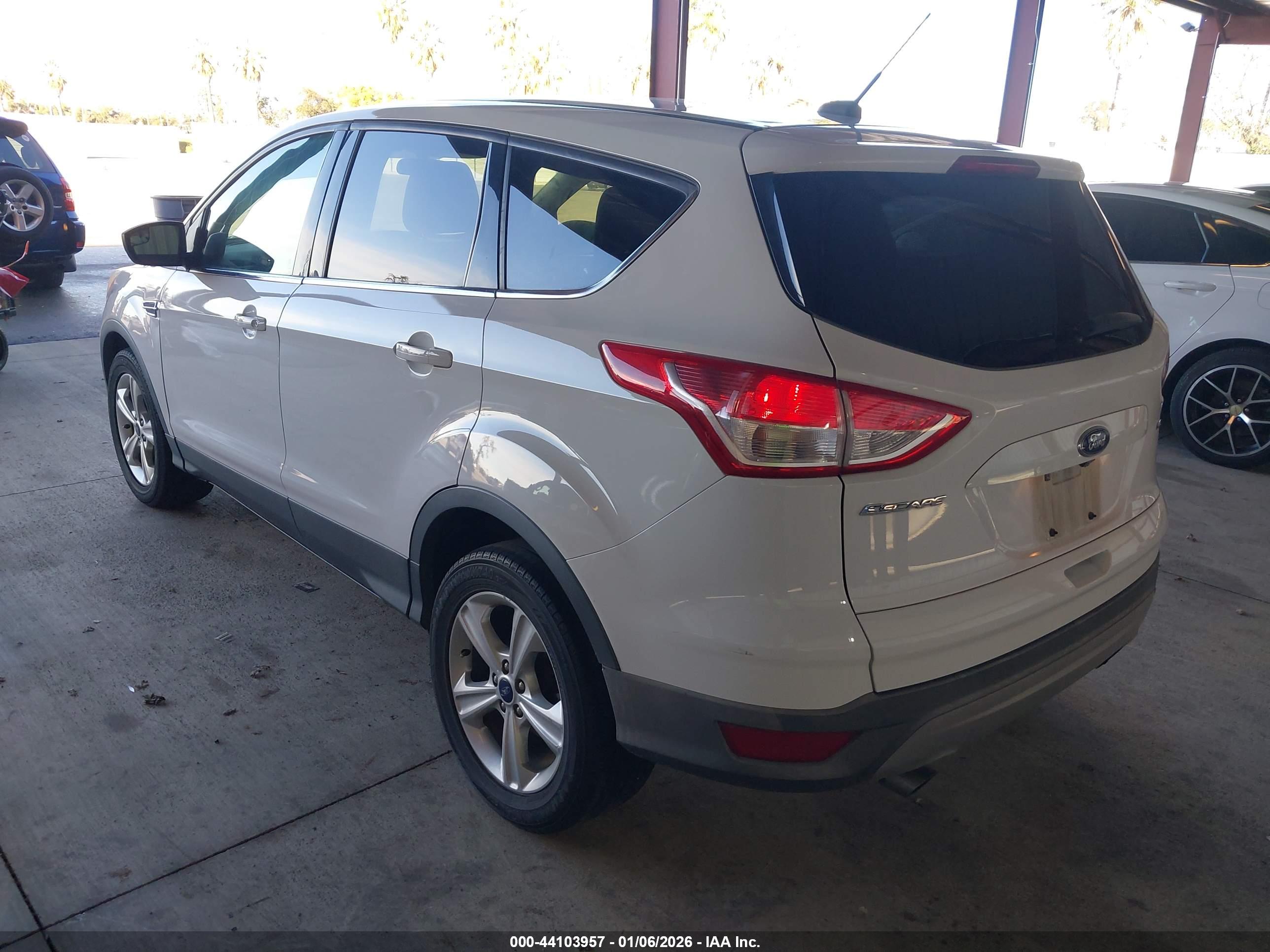 FORD ESCAPE image 3