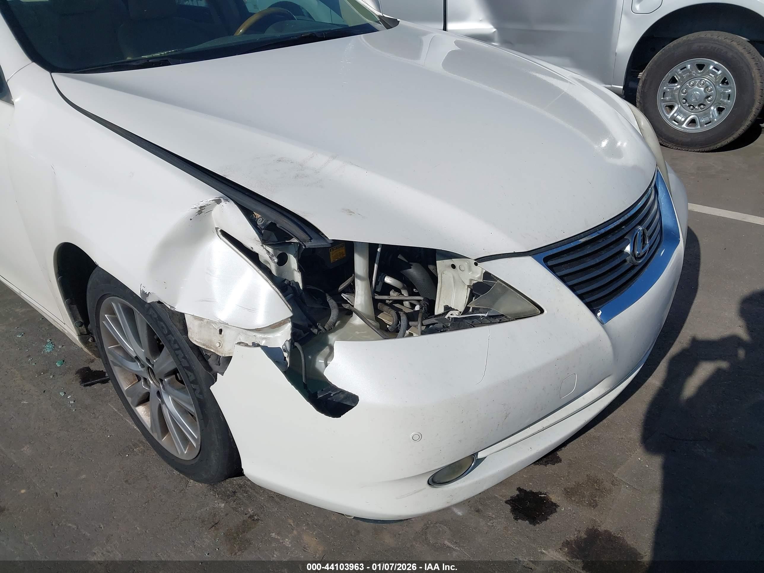 LEXUS ES image 6