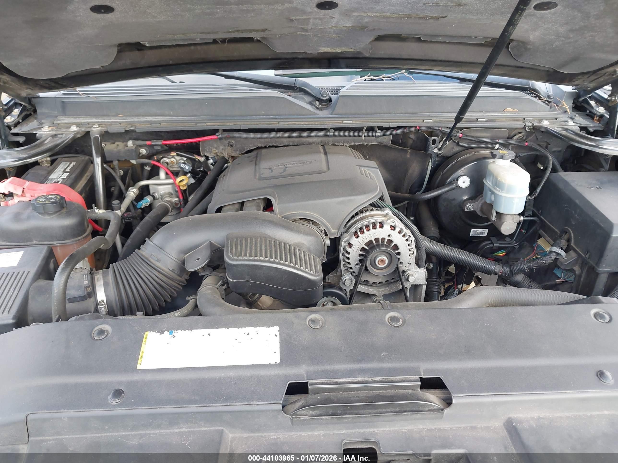 CHEVROLET TAHOE image 10
