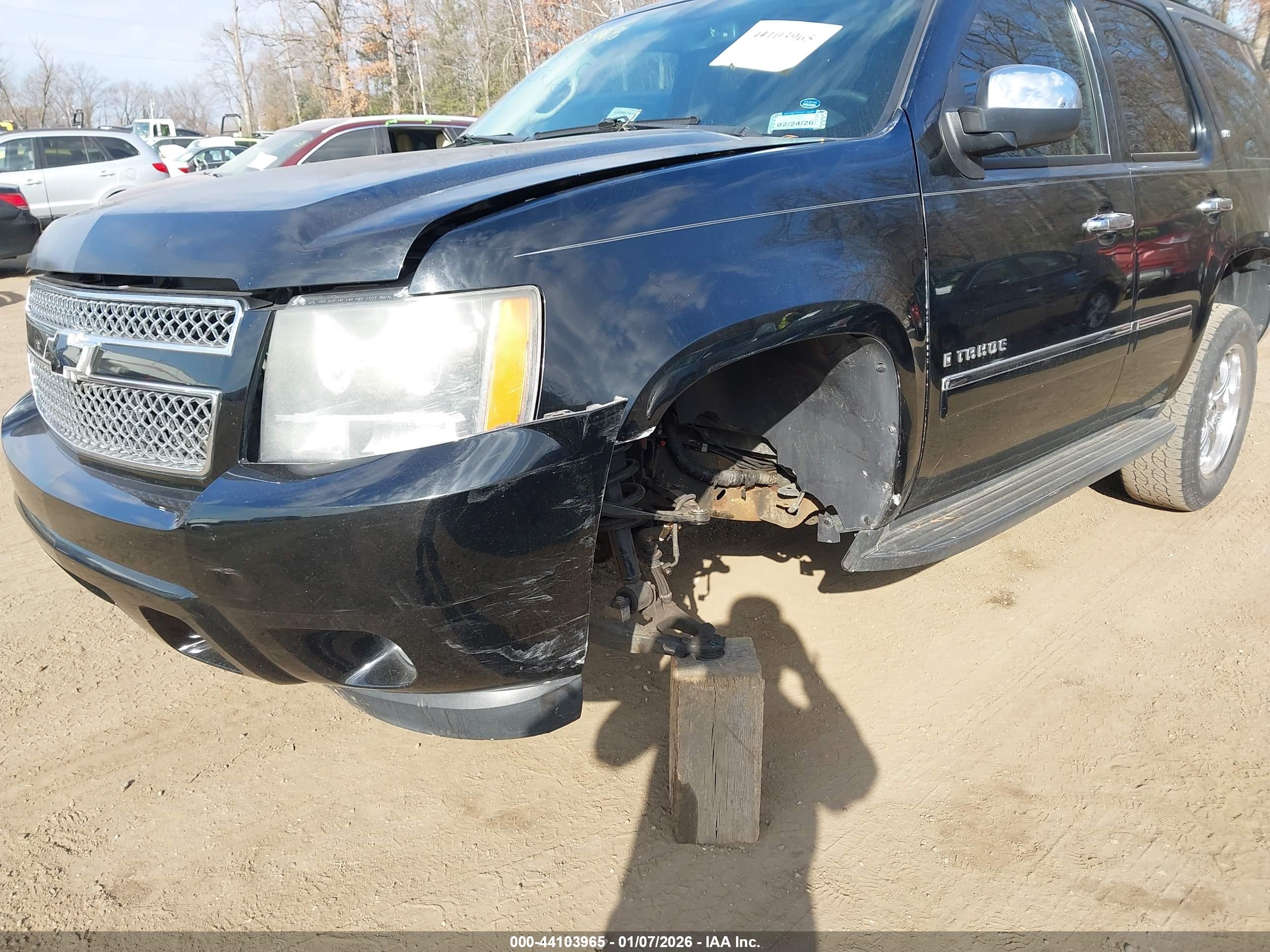 CHEVROLET TAHOE image 6