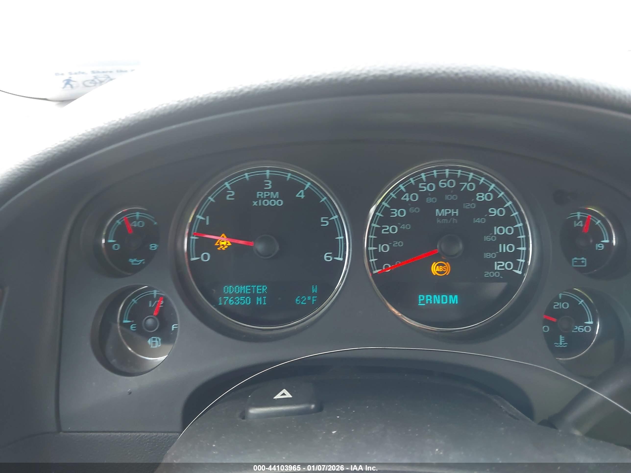 CHEVROLET TAHOE image 7