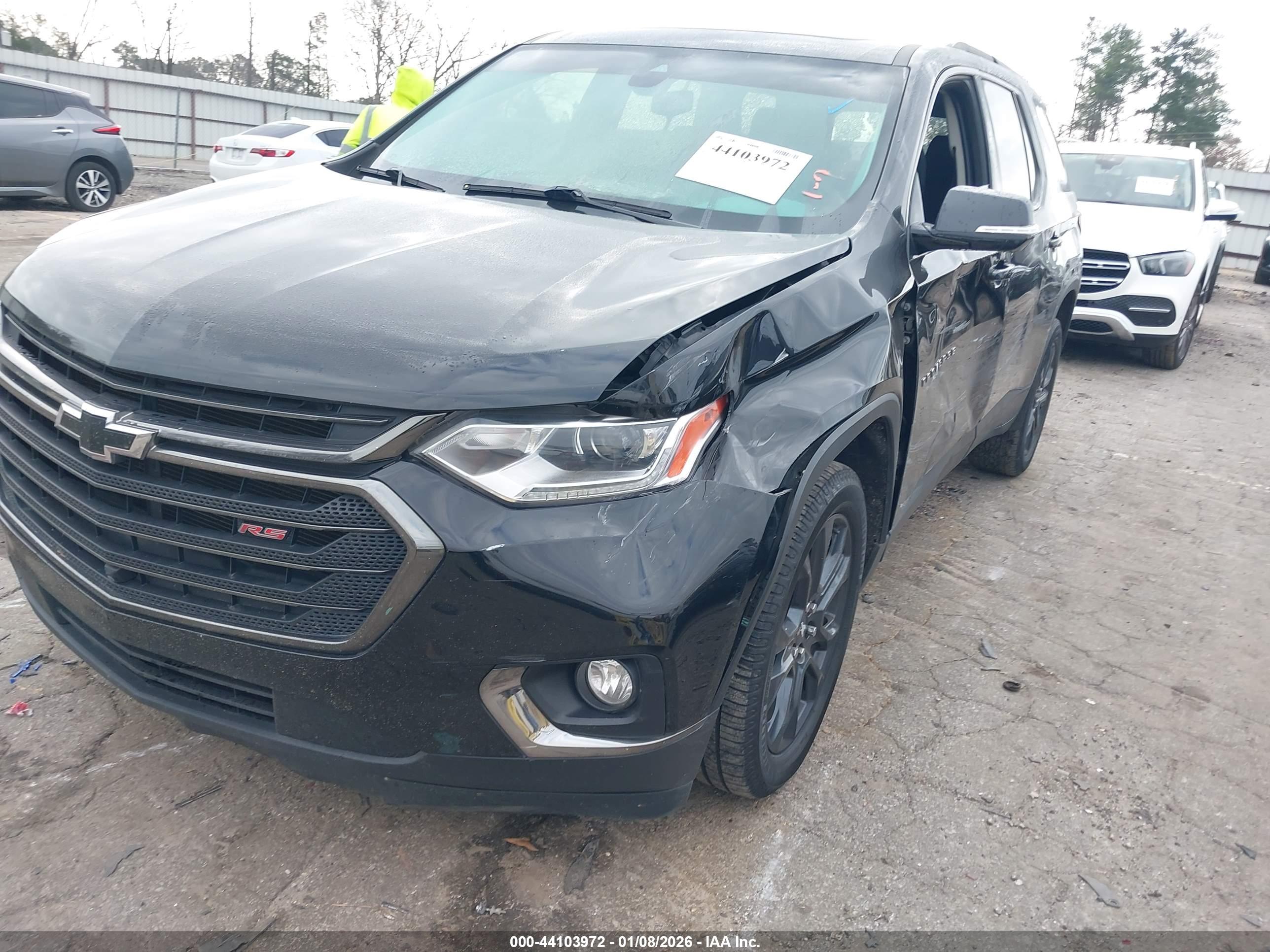CHEVROLET TRAVERSE image 6