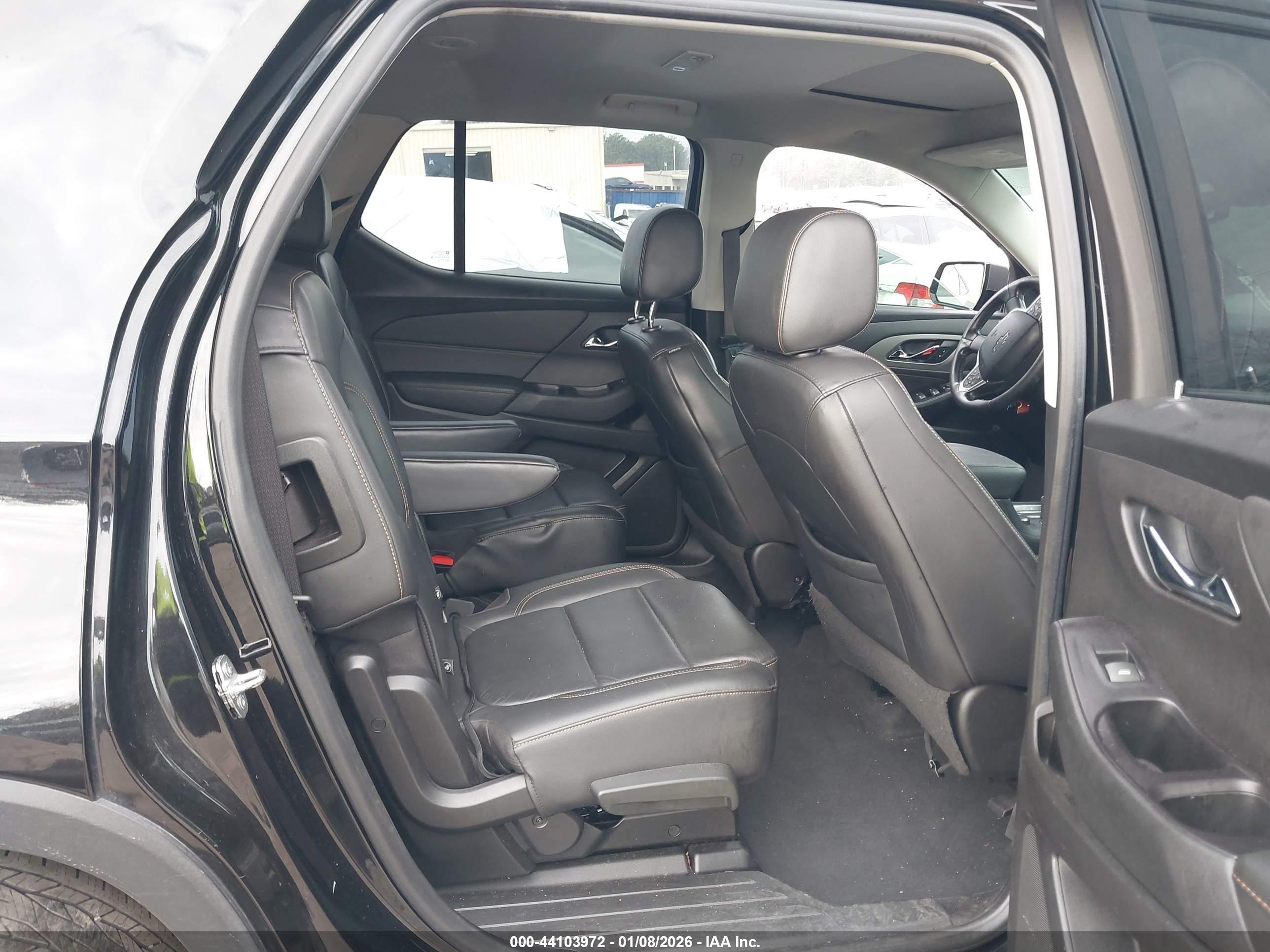 CHEVROLET TRAVERSE image 8