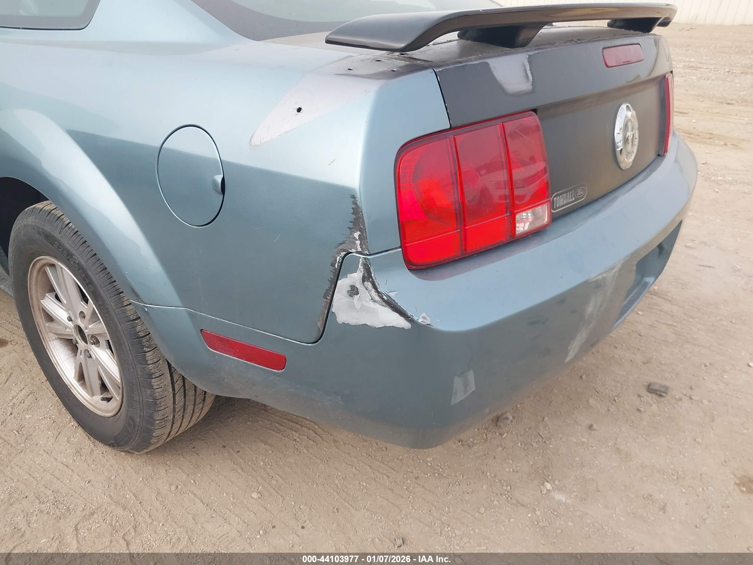 FORD MUSTANG image 6