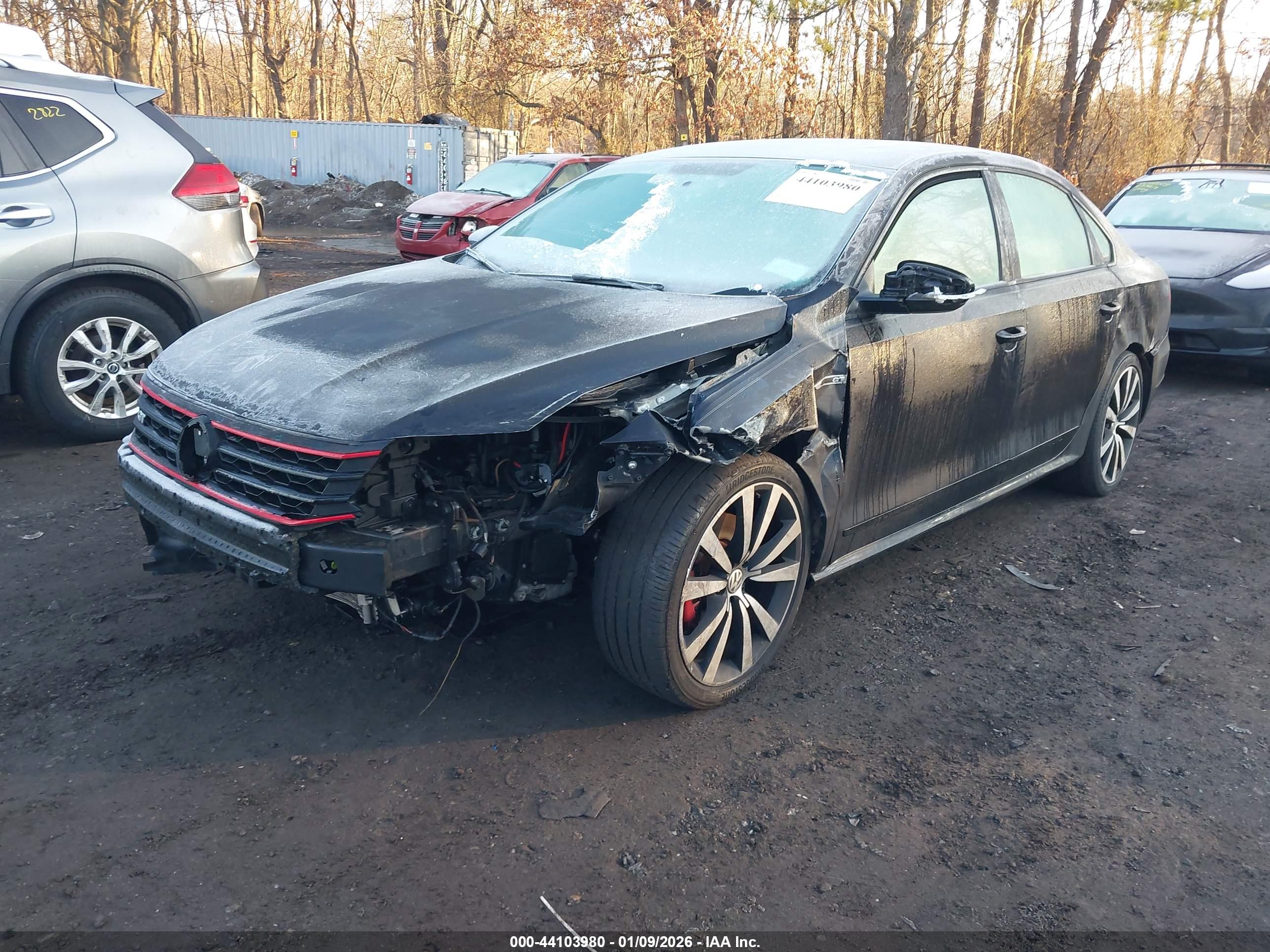 VOLKSWAGEN PASSAT image 2