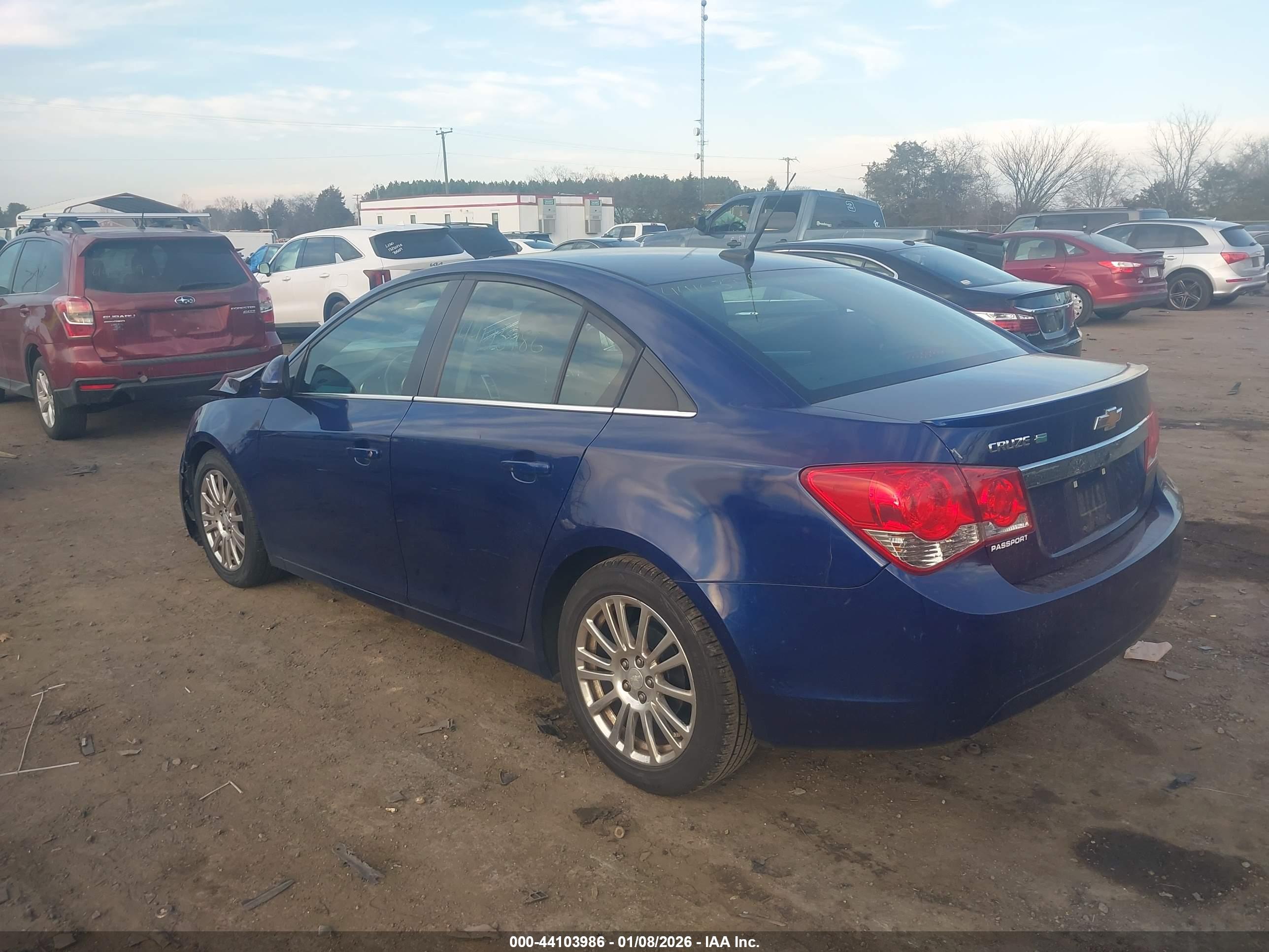 CHEVROLET CRUZE image 3