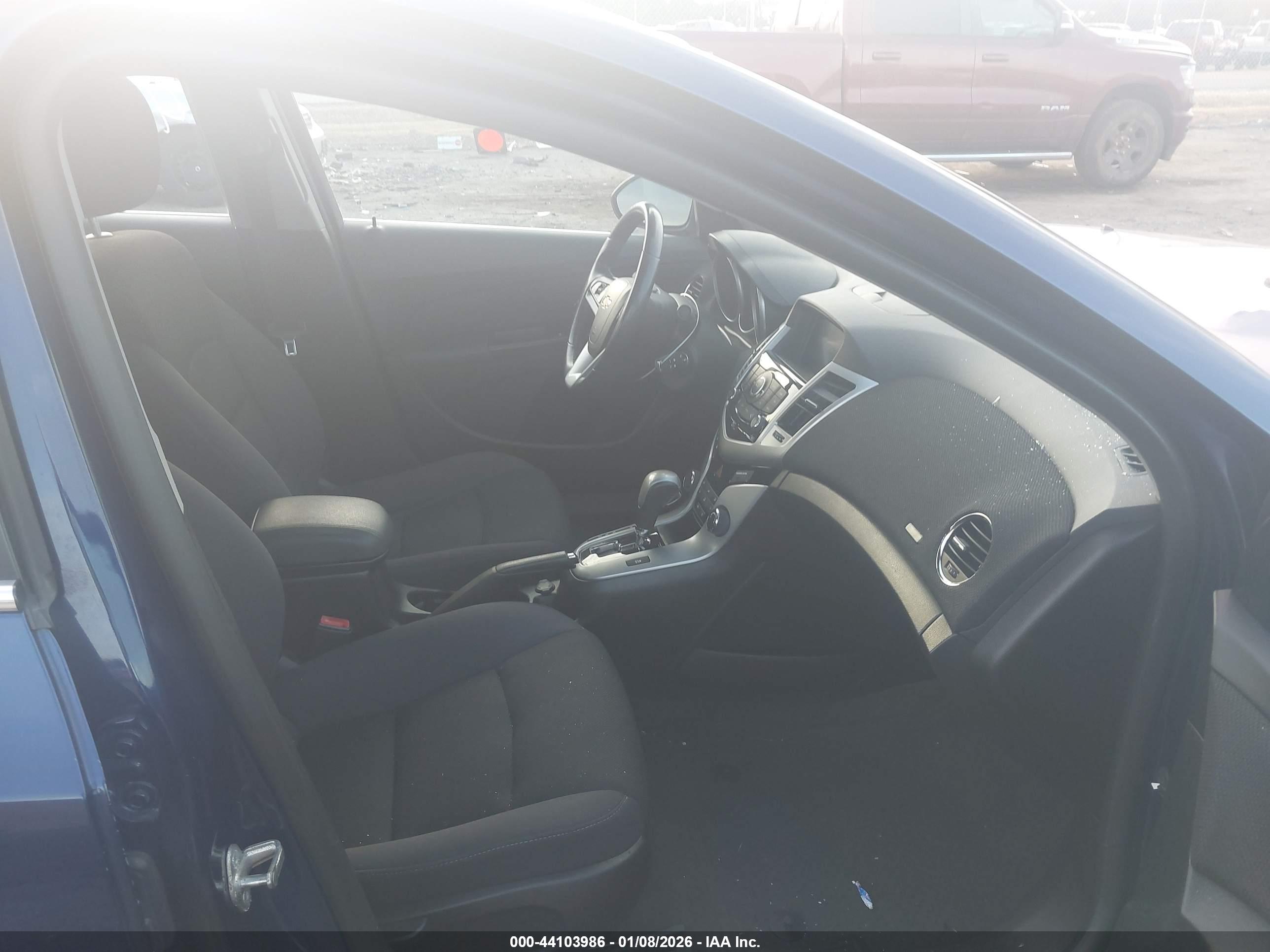 CHEVROLET CRUZE image 5