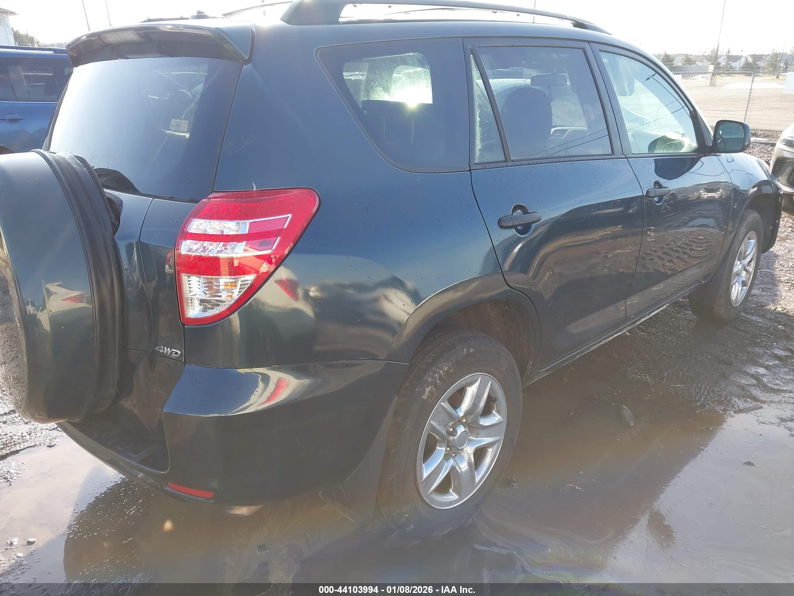 TOYOTA RAV4 image 4