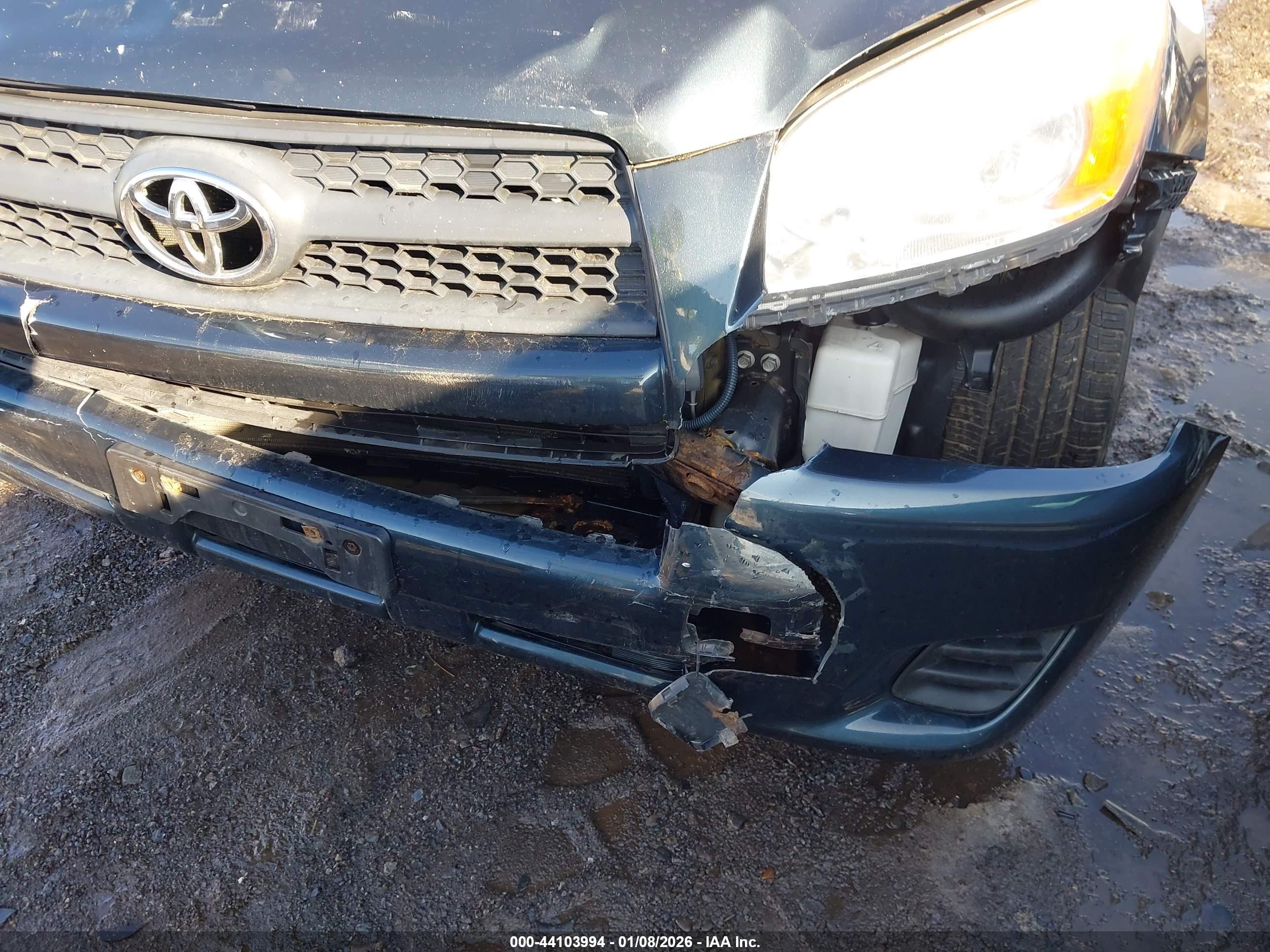 TOYOTA RAV4 image 6
