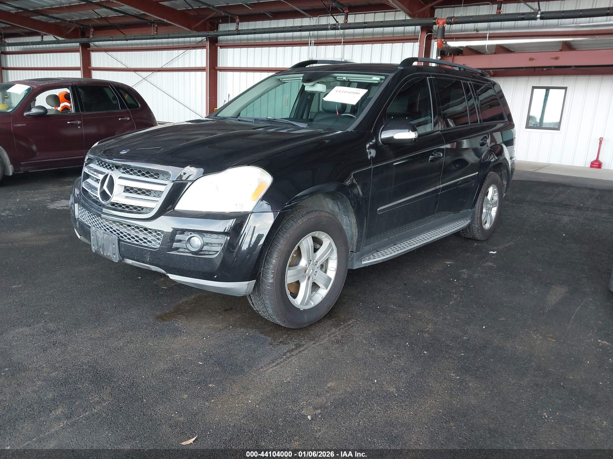 MERCEDES-BENZ GL image 2