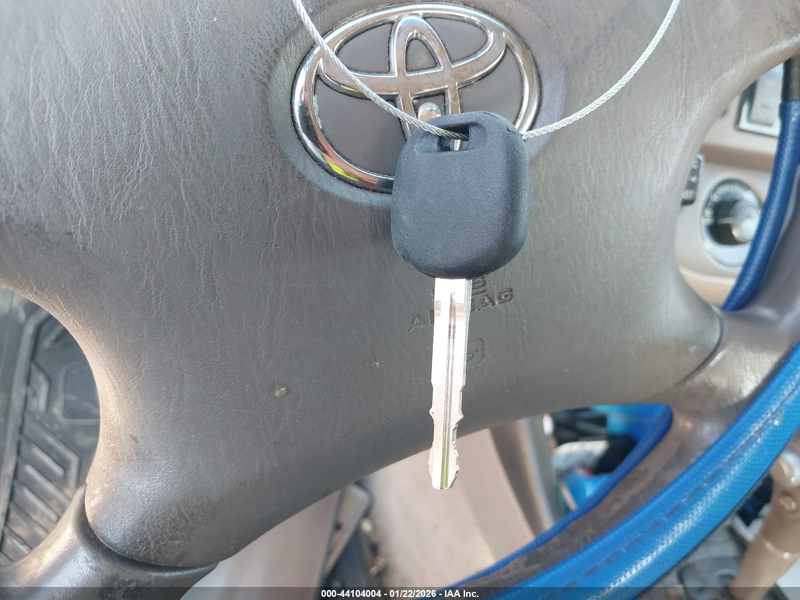 TOYOTA CAMRY image 11