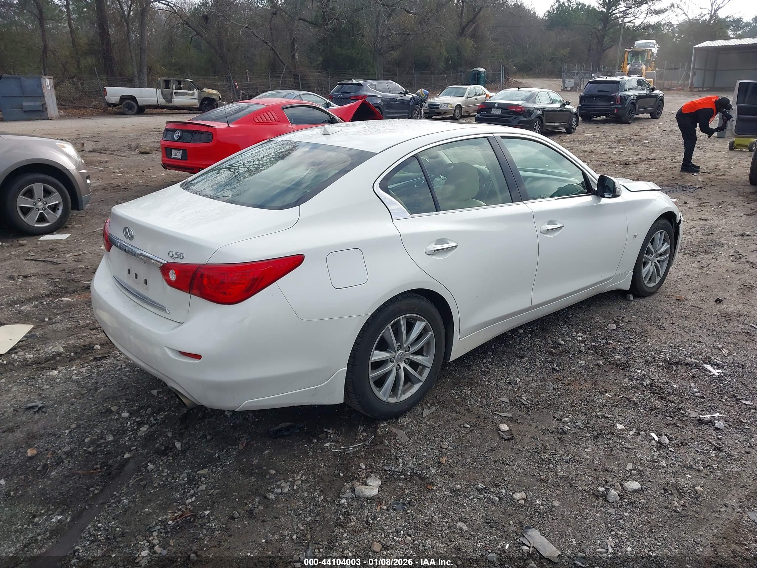 INFINITI Q50 image 4