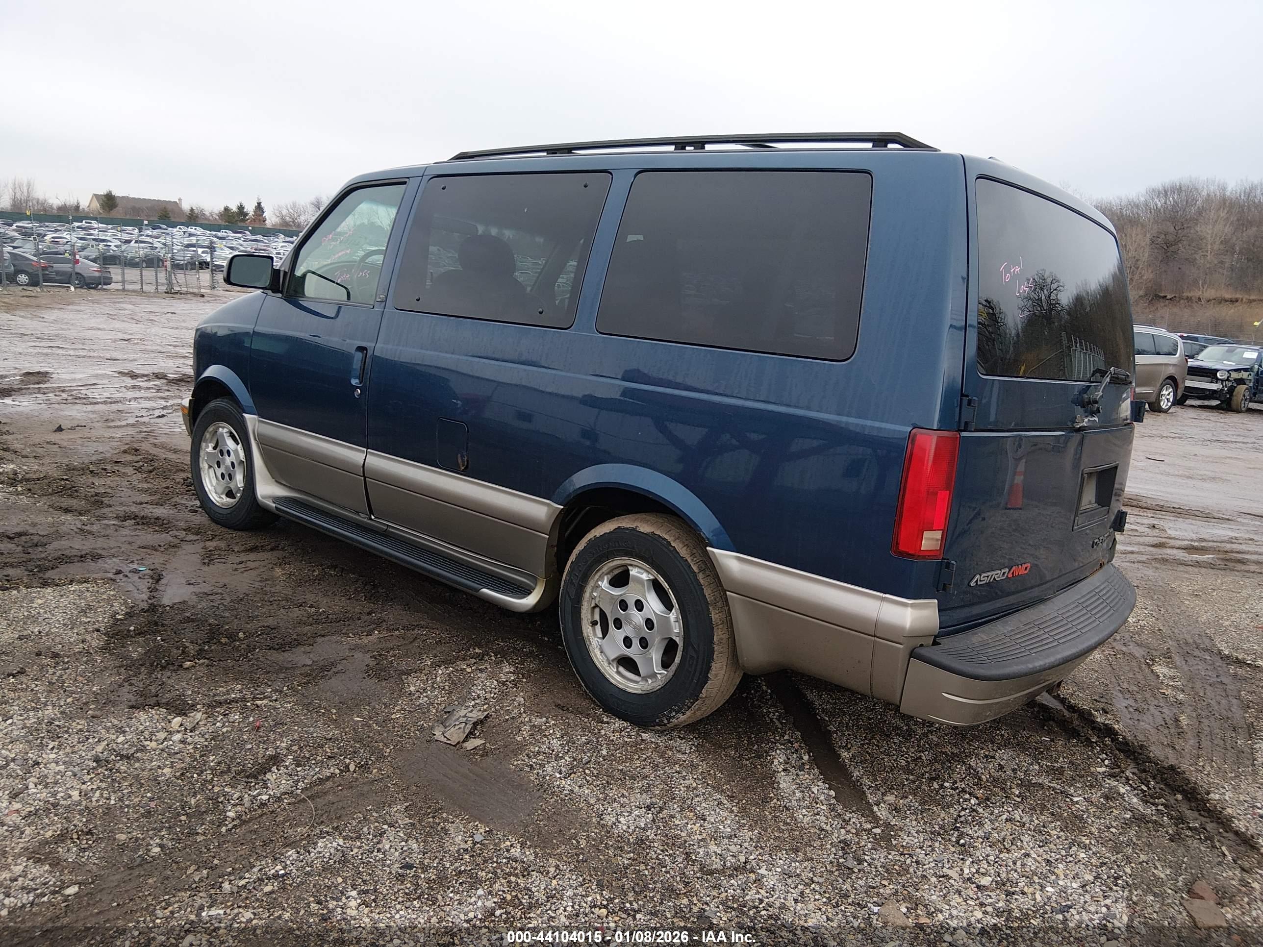 CHEVROLET ASTRO image 3