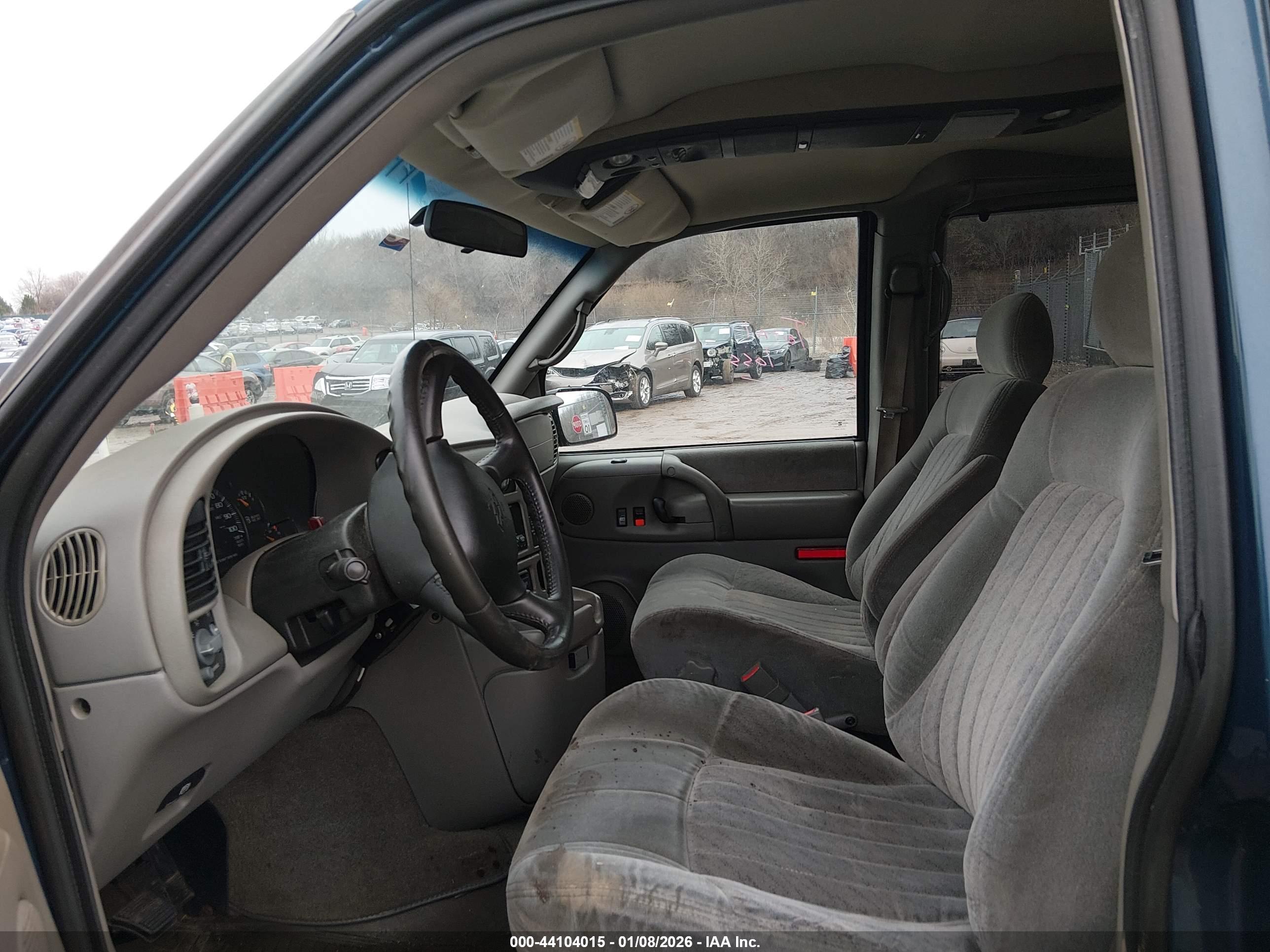 CHEVROLET ASTRO image 5