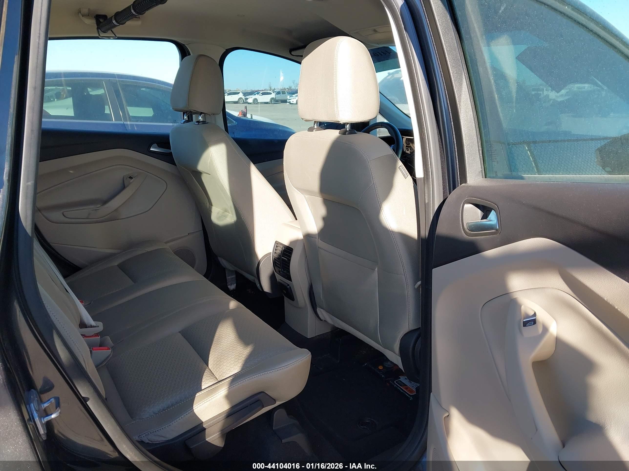 FORD C-MAX image 8
