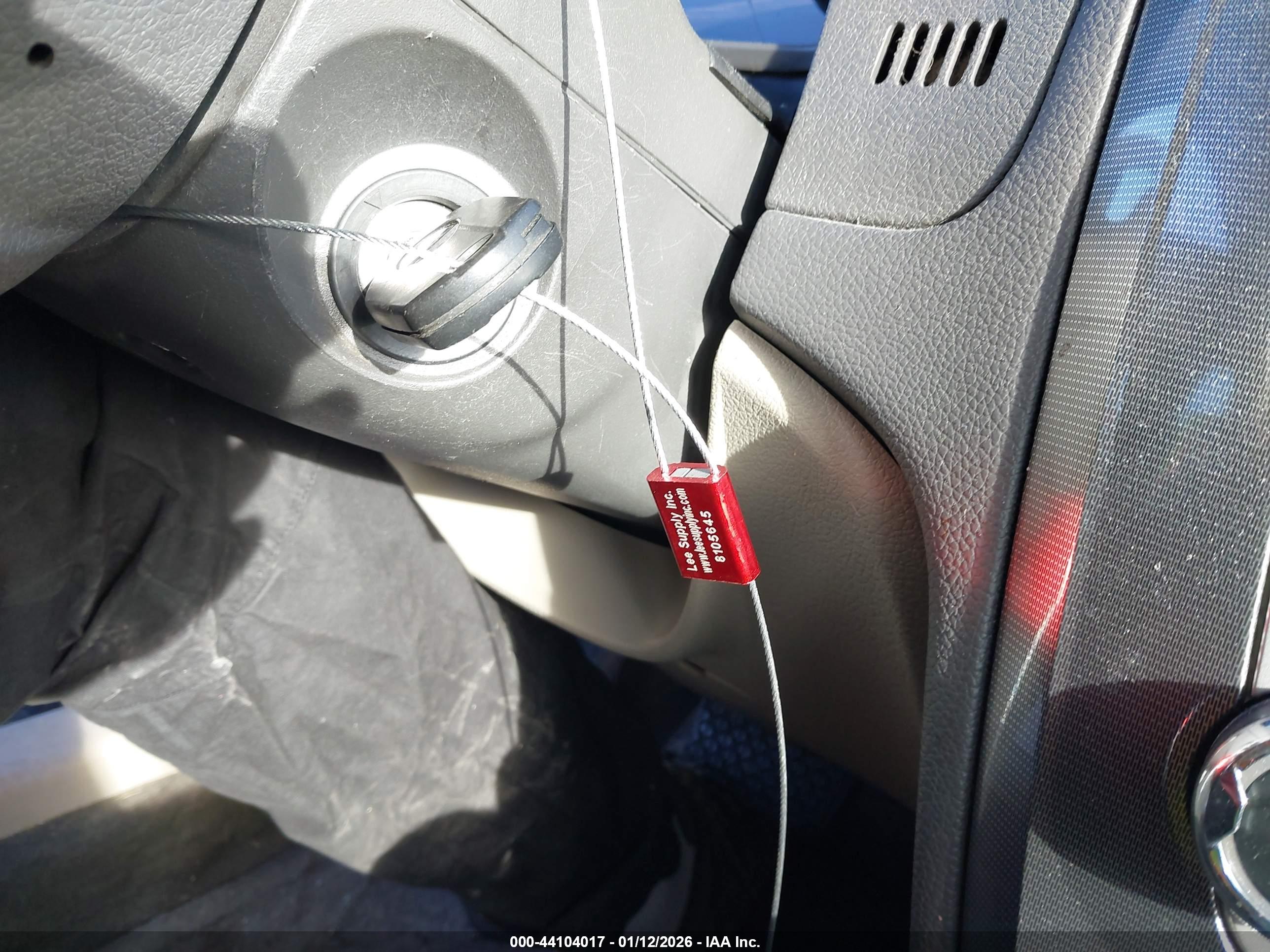 FORD FUSION image 11