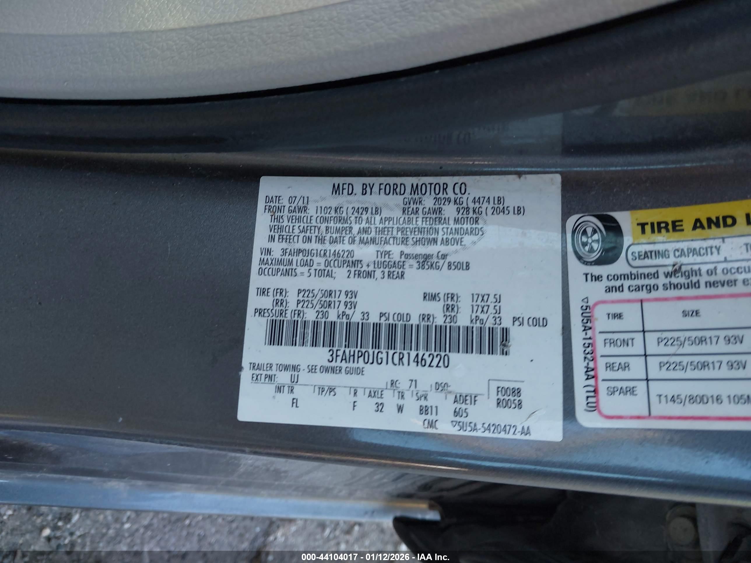 FORD FUSION image 9